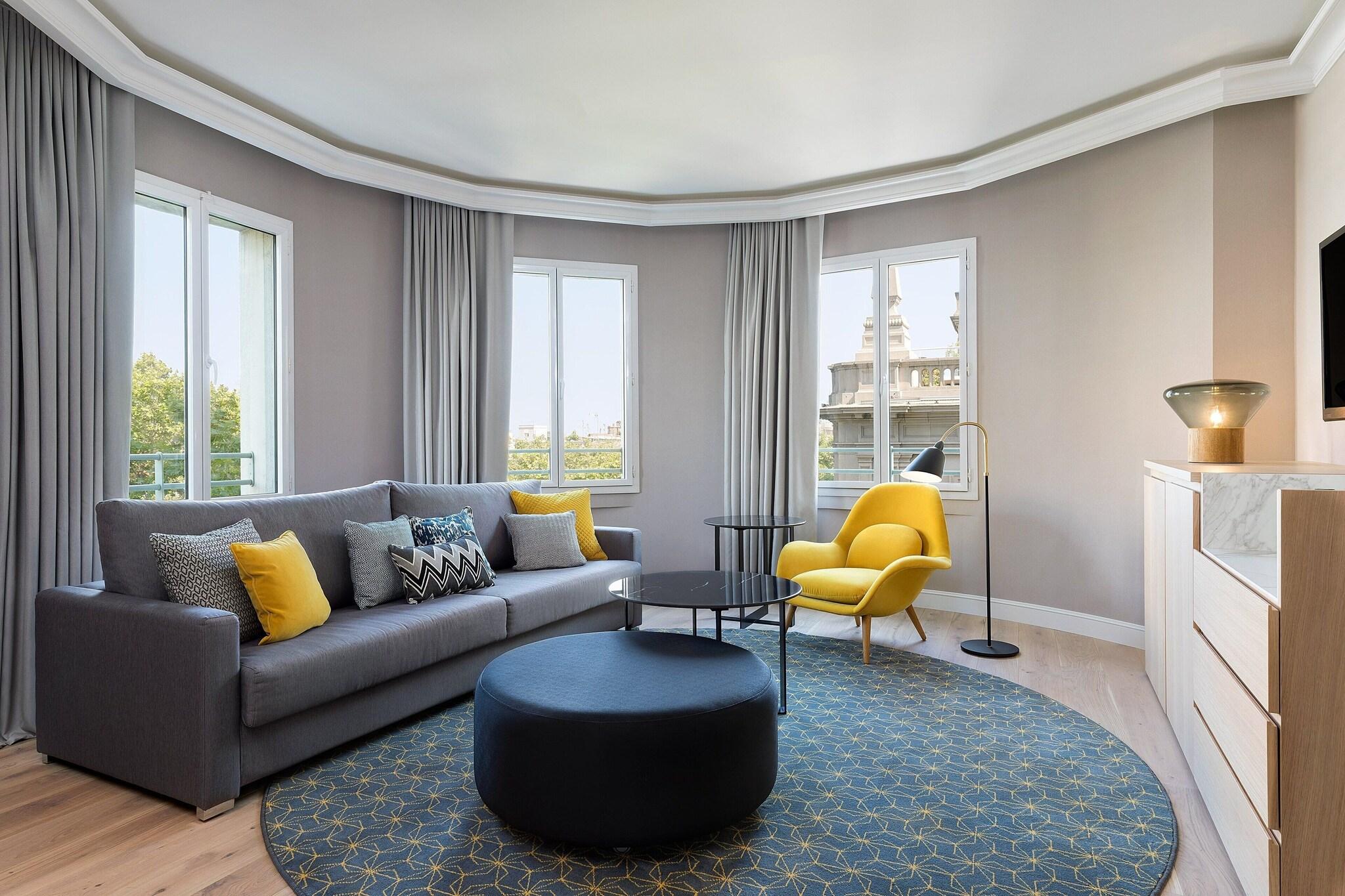 Suite City View King Bed