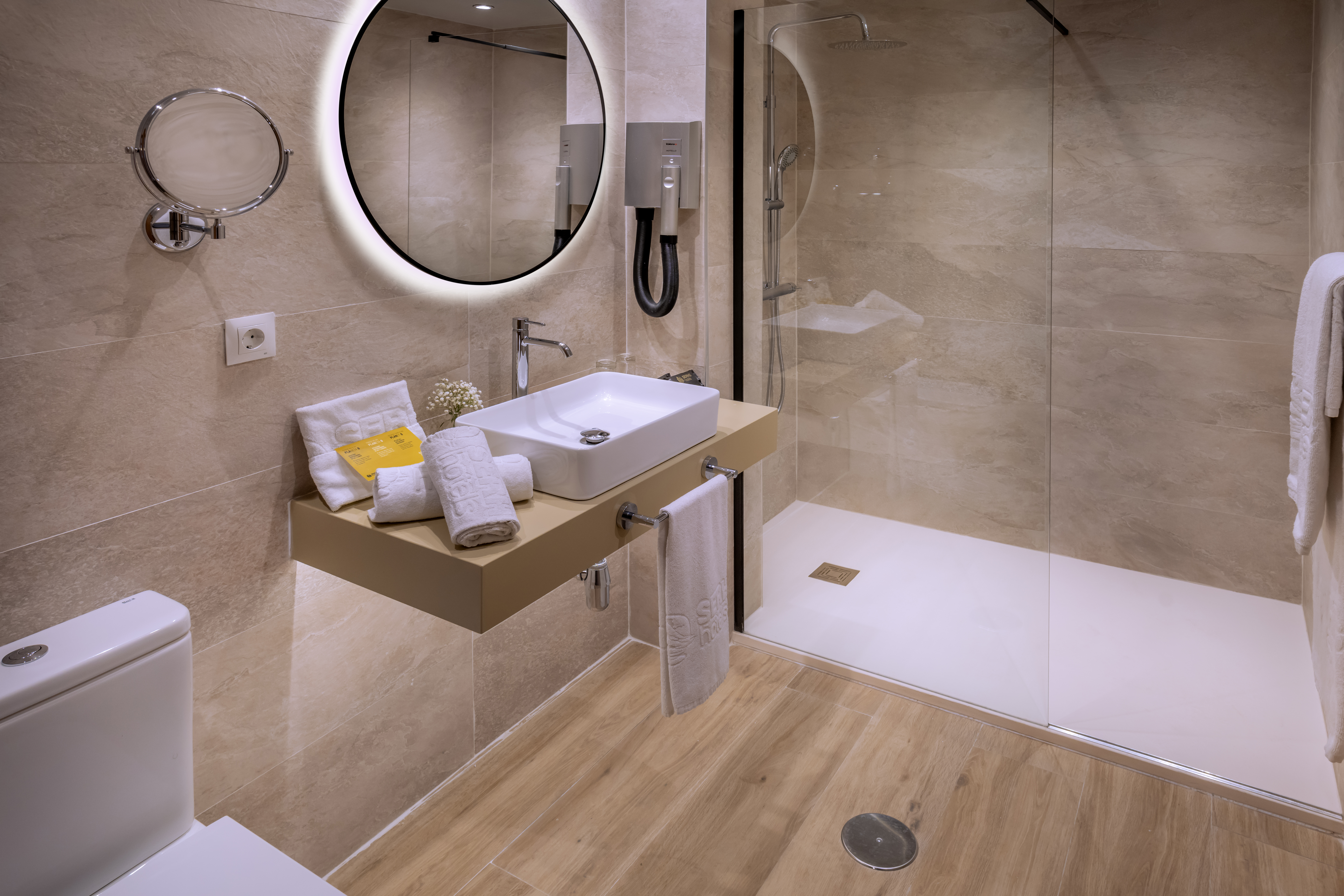 Double or Twin Deluxe with Balcony