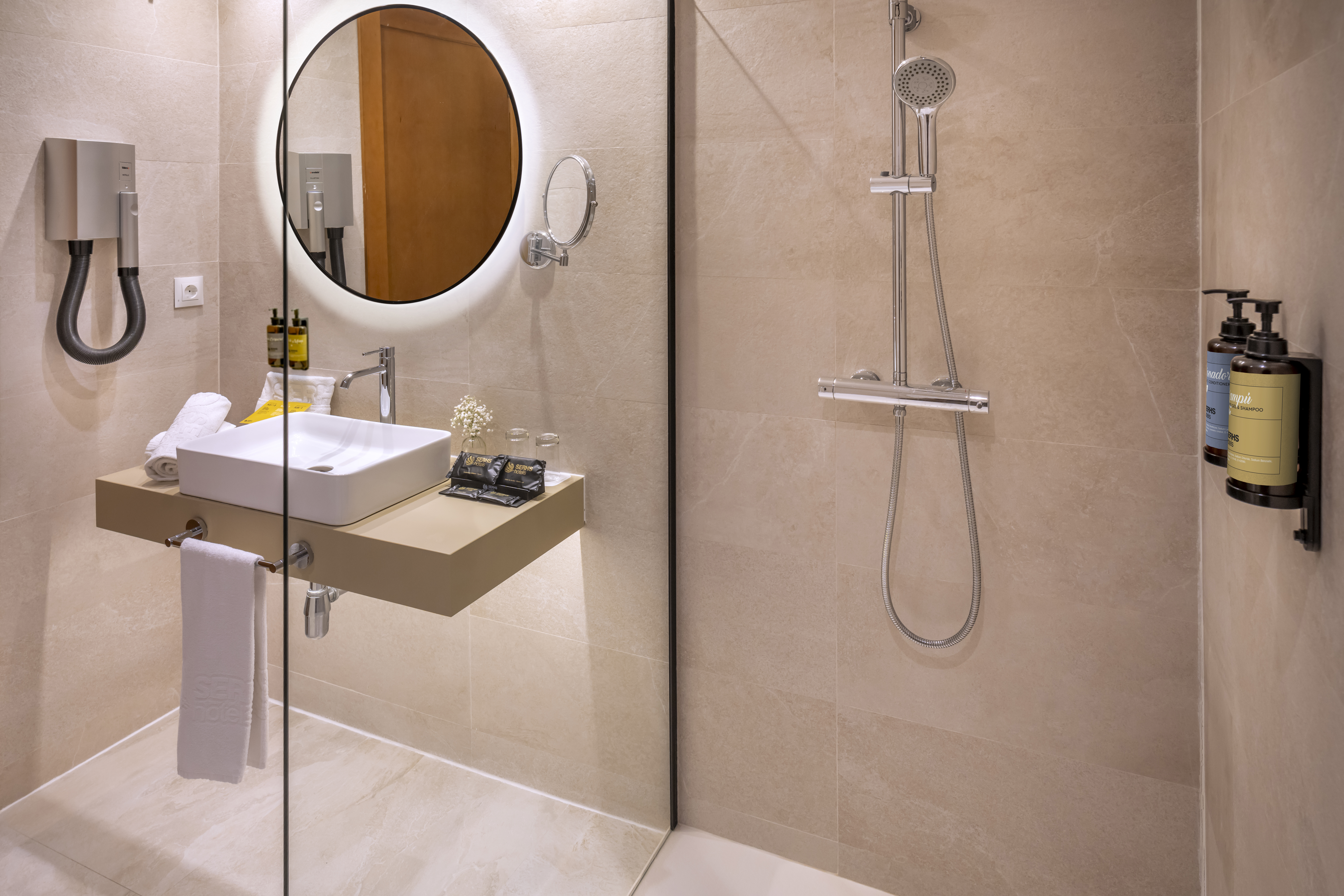 Double or Twin Deluxe with Balcony