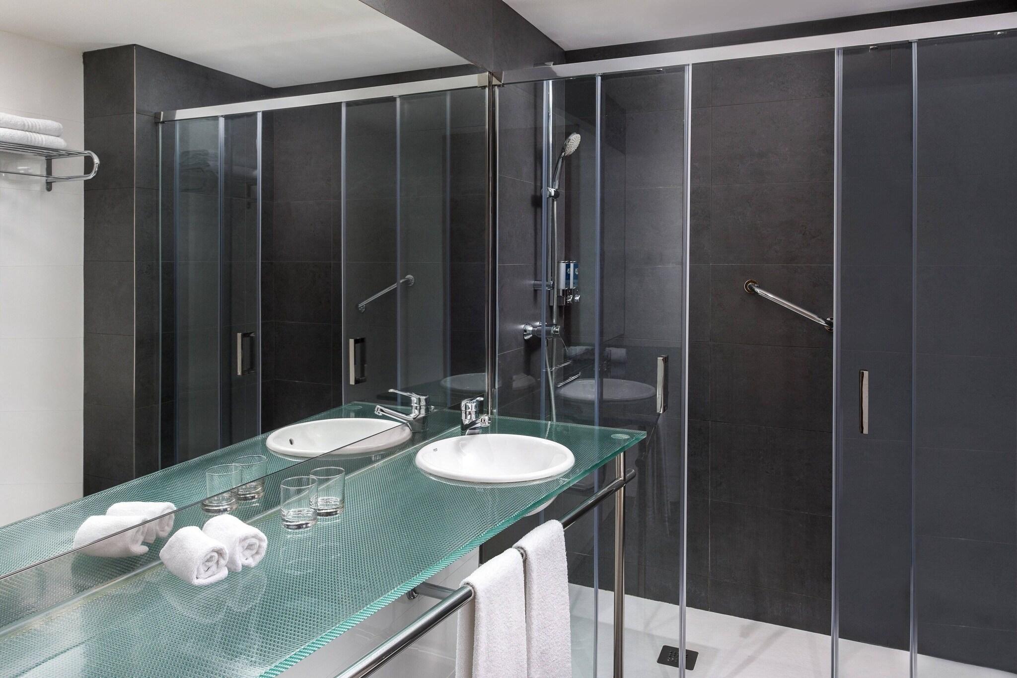 Double King Size Bed