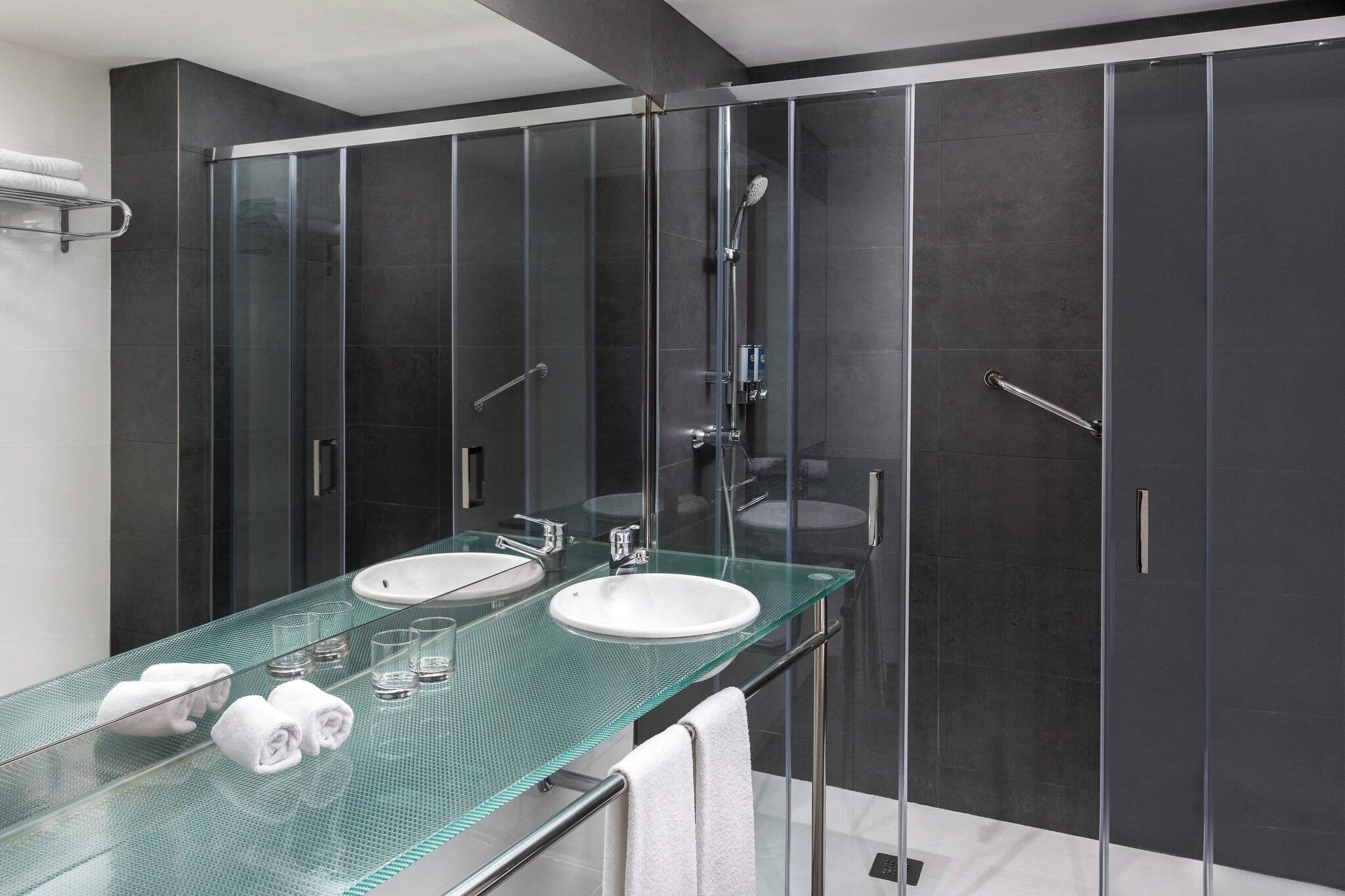 Double King Size Bed