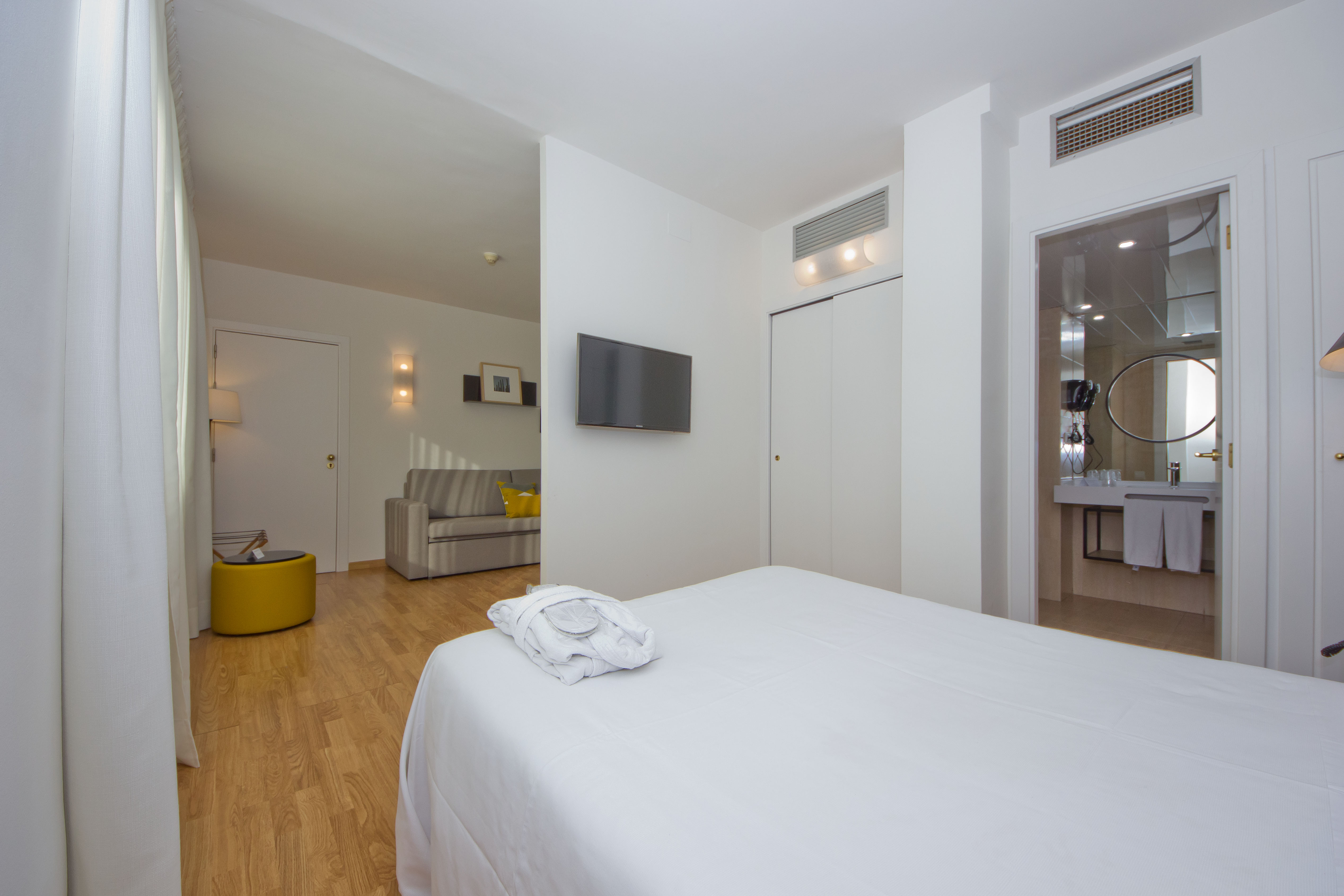 Family Room Superior