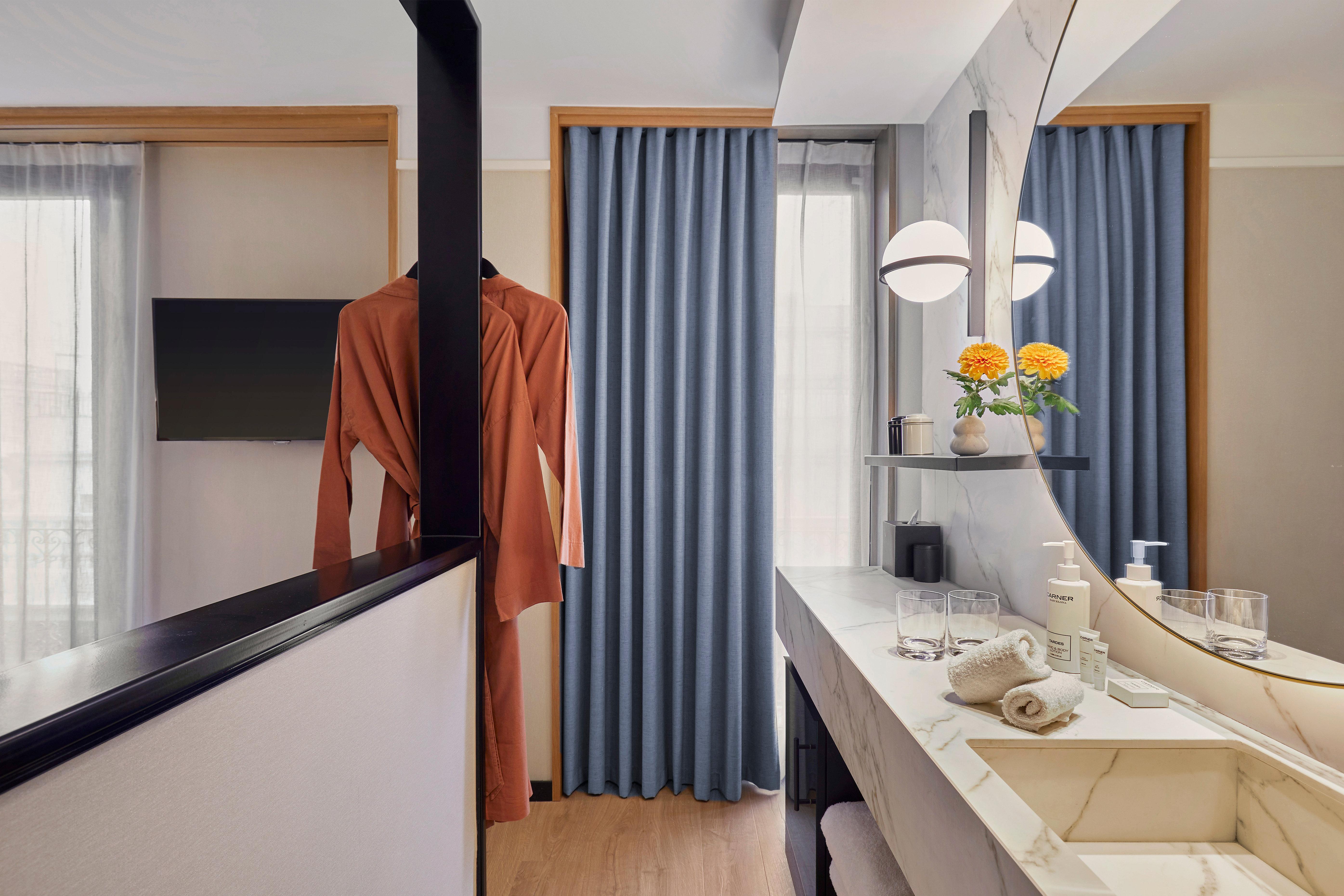 Double Premium King Bed