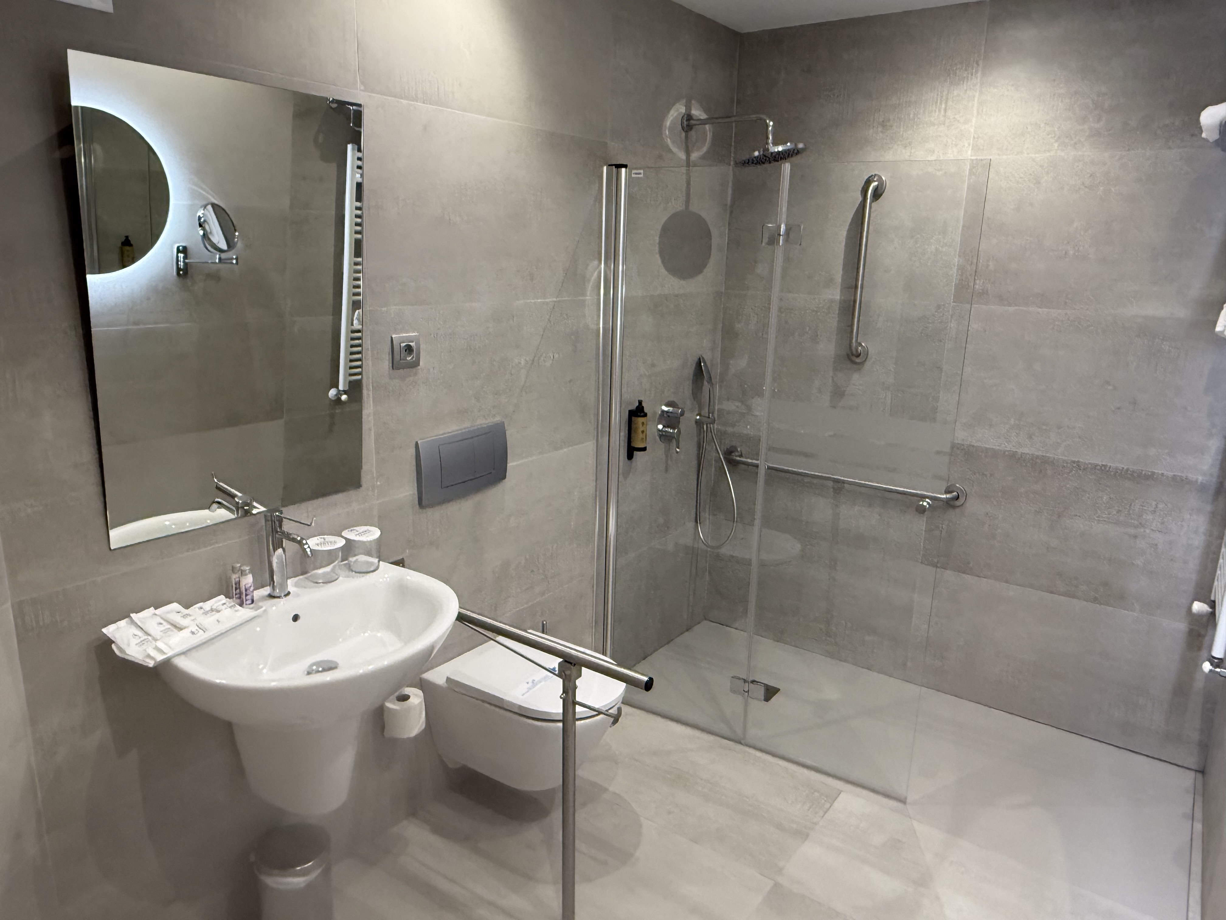 Double or Twin Accessible