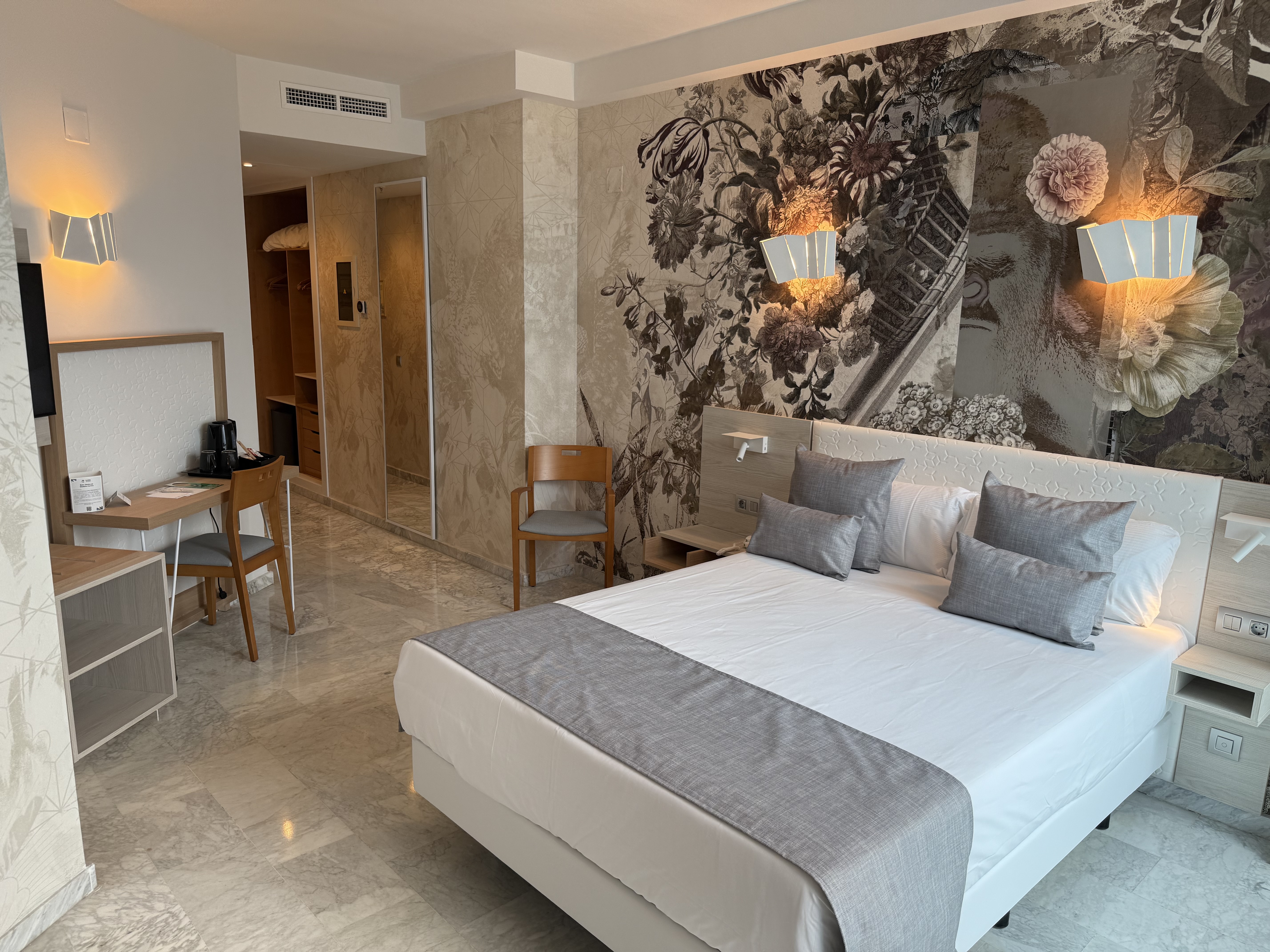 Double or Twin Accessible