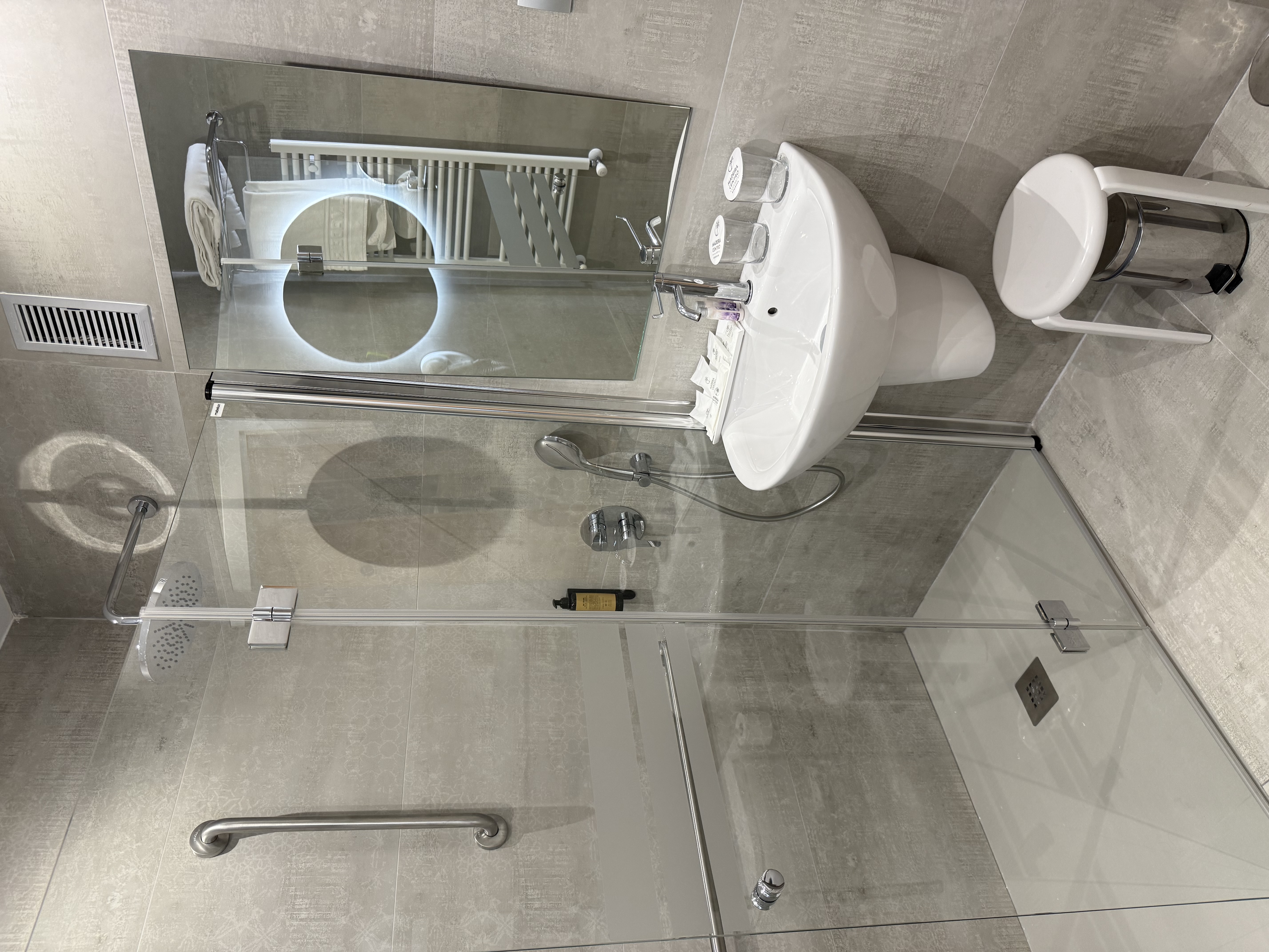 Double or Twin Accessible