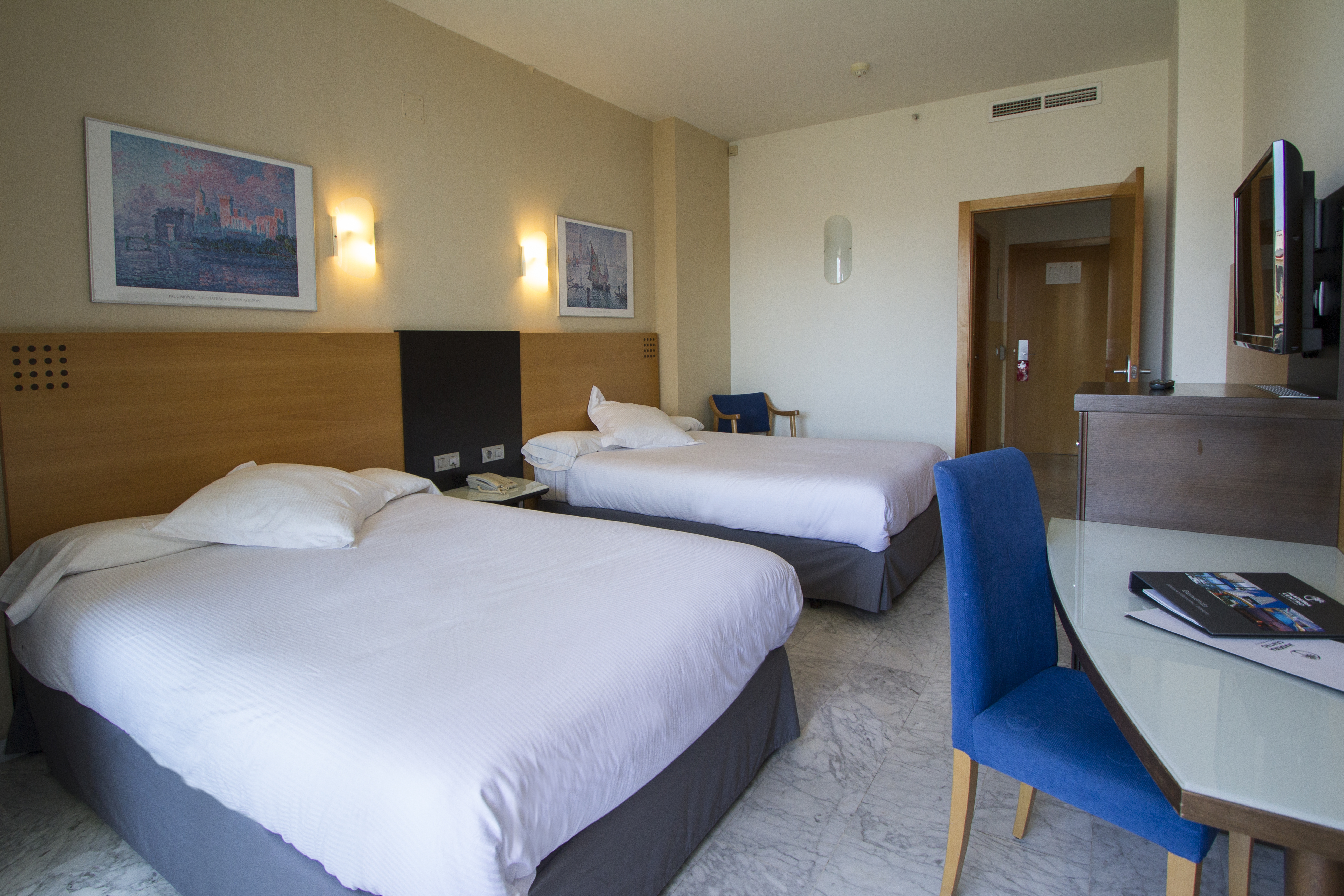 Quadruple Capacity 4