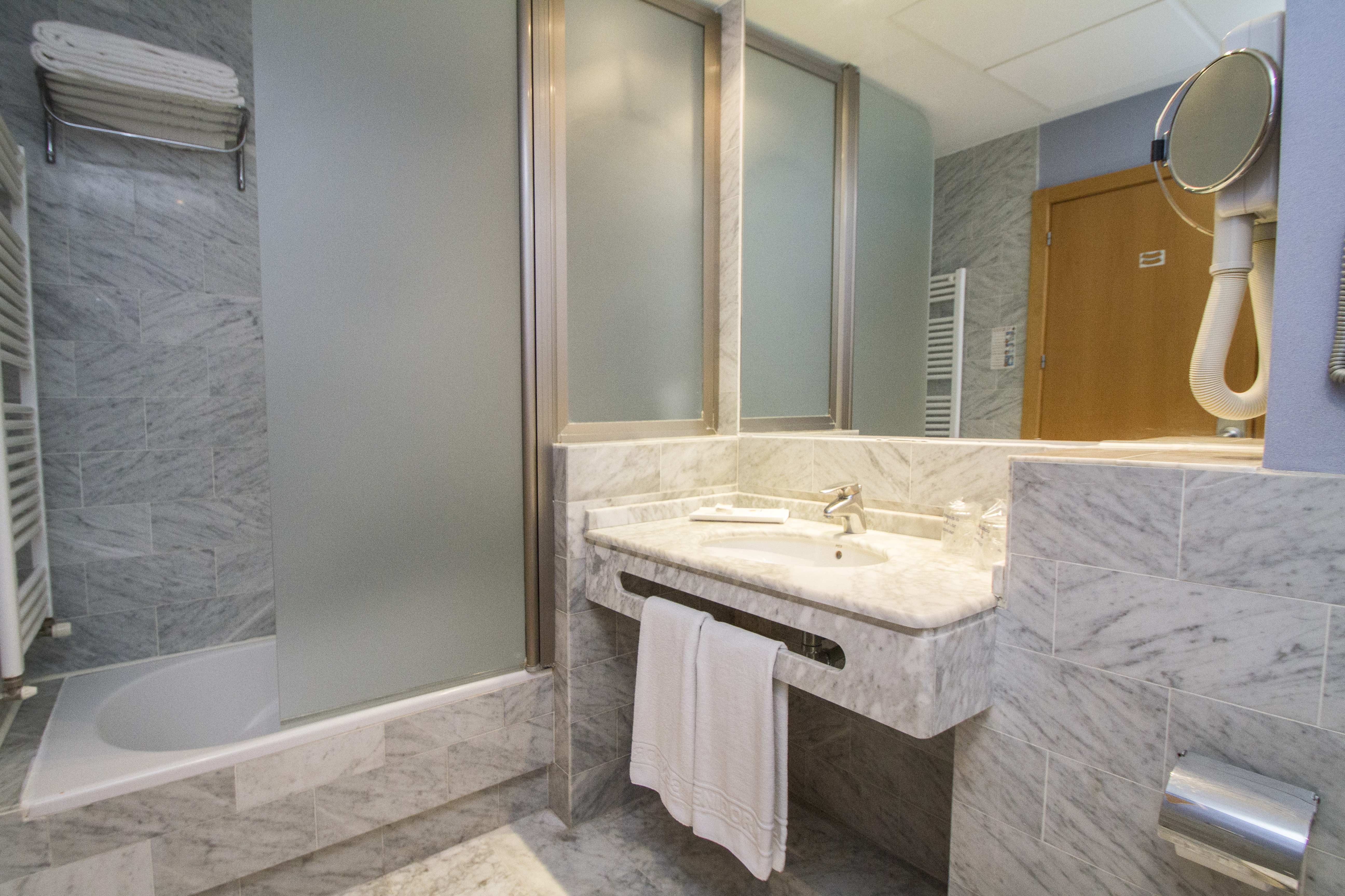 Double or Twin Standard