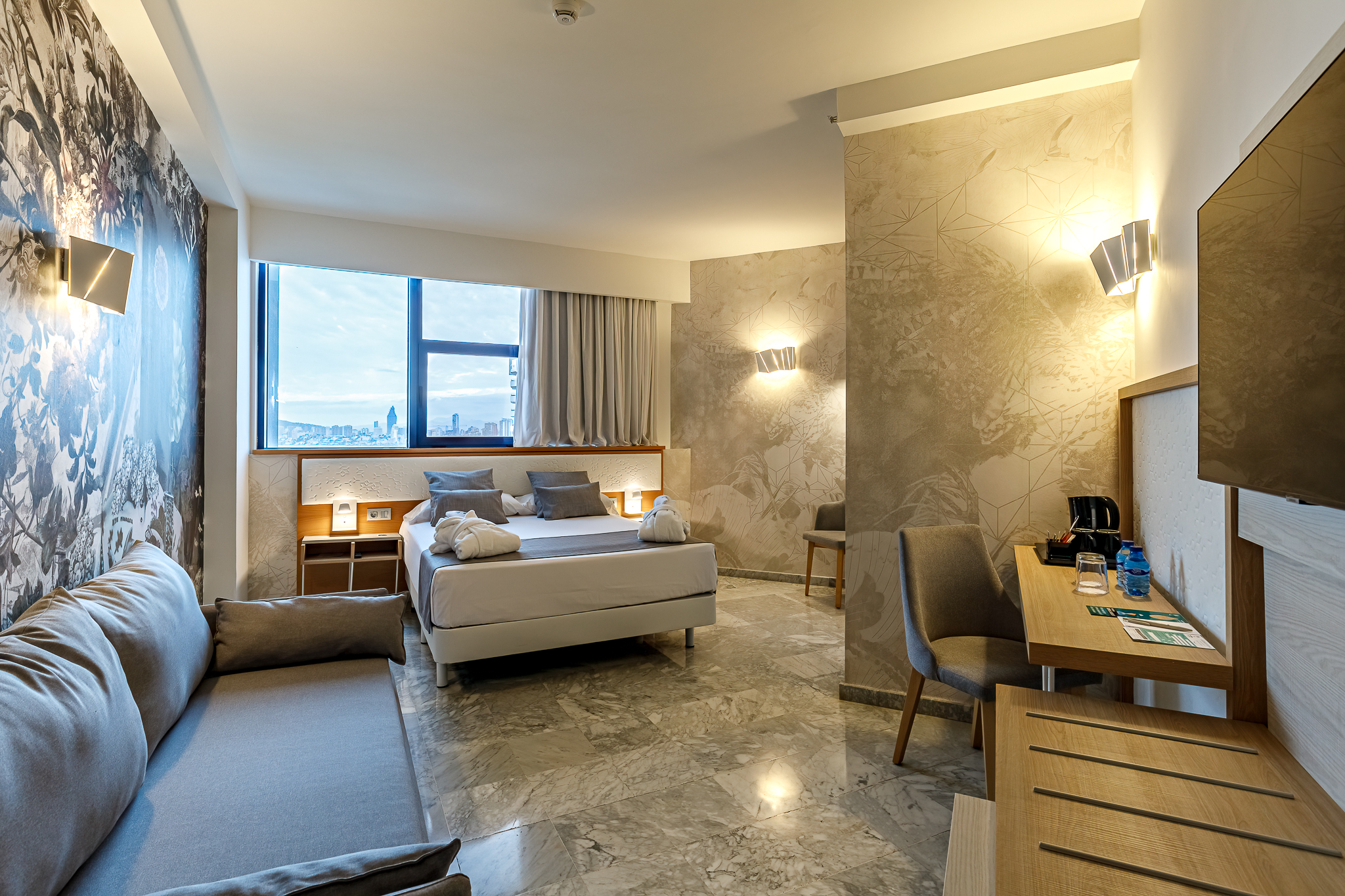 Room Without Balcony