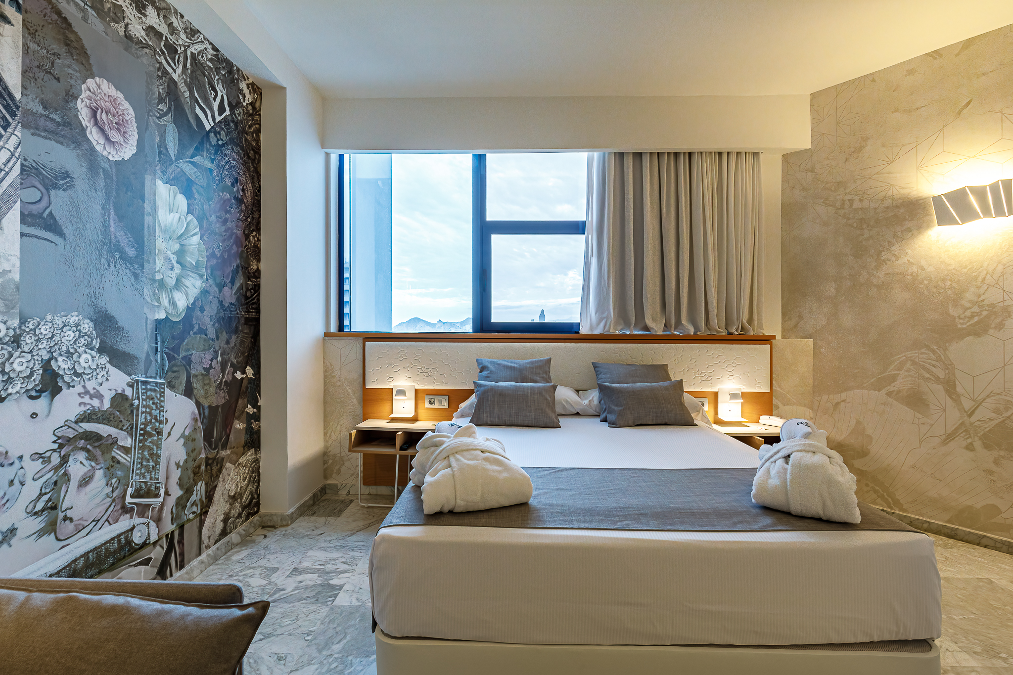 Room Without Balcony