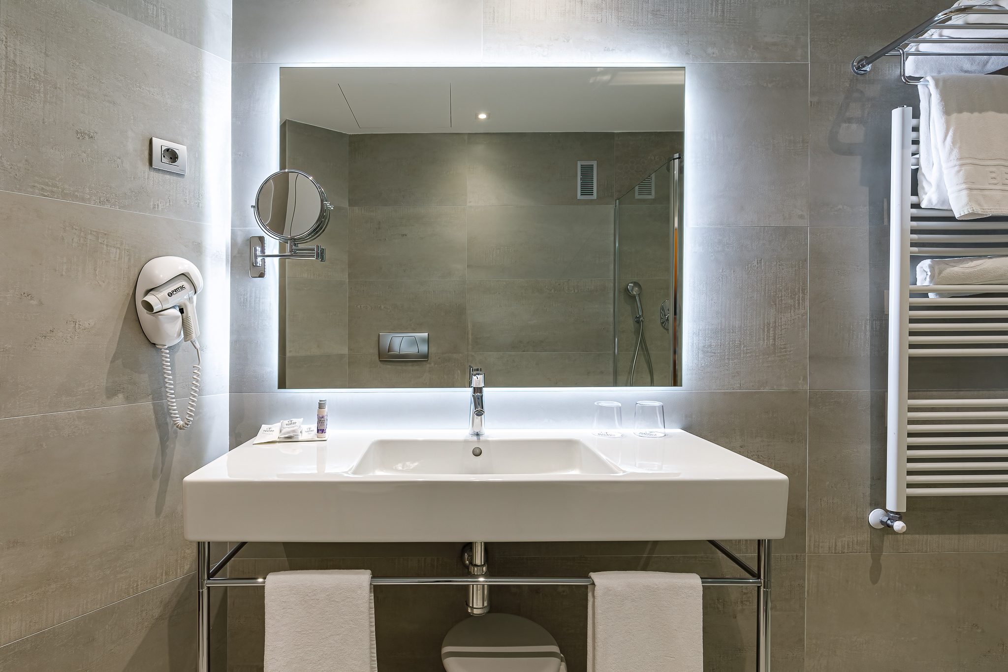 Single Without Balcony