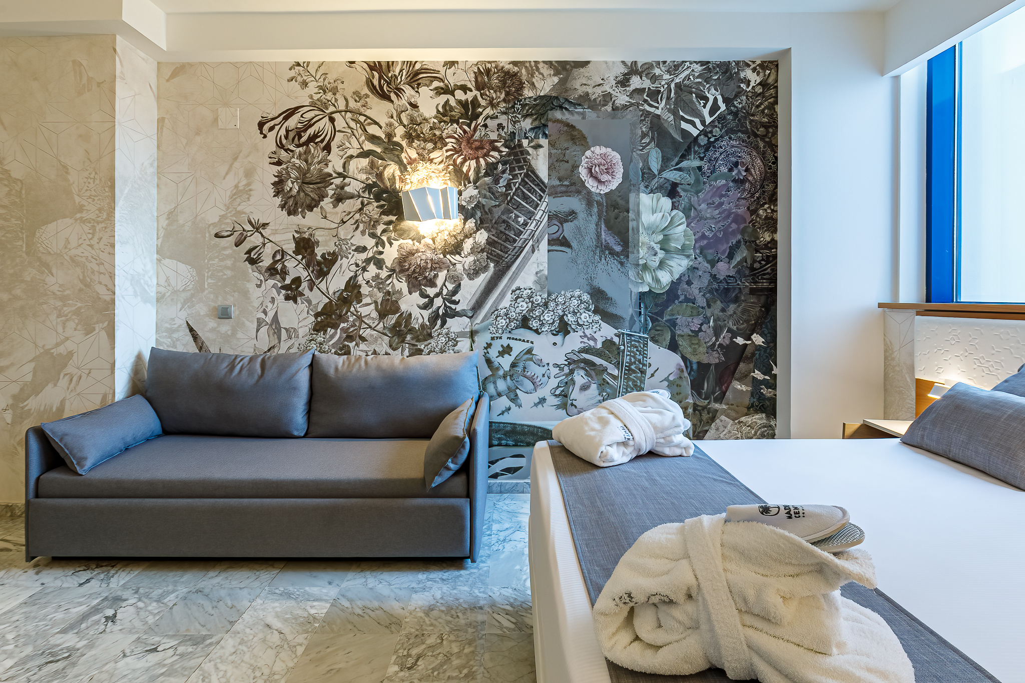 Room Without Balcony