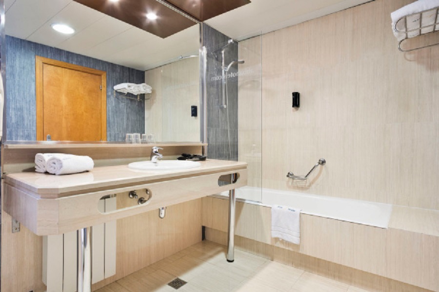 Family Room Capacity 4