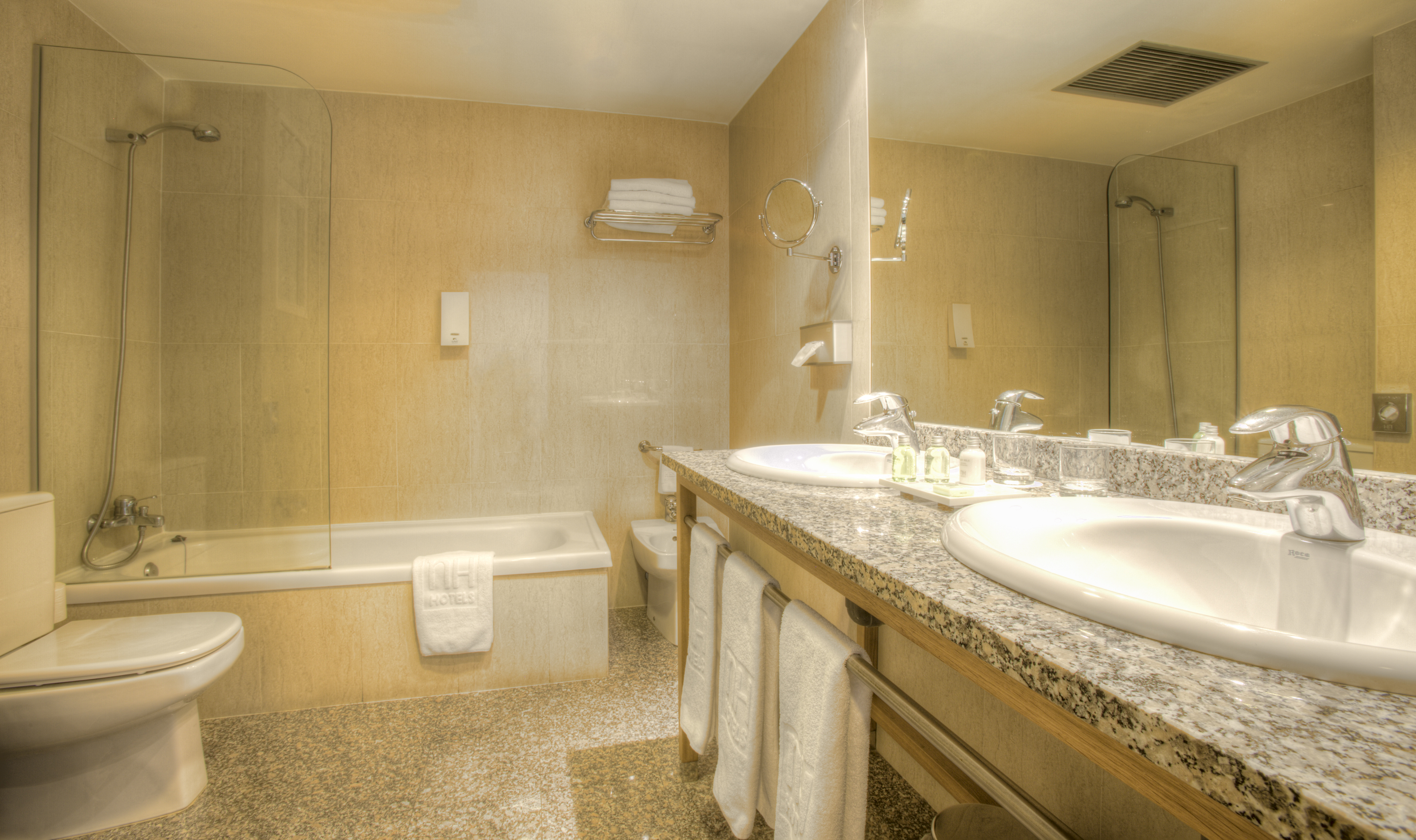 Junior Suite Capacity 1