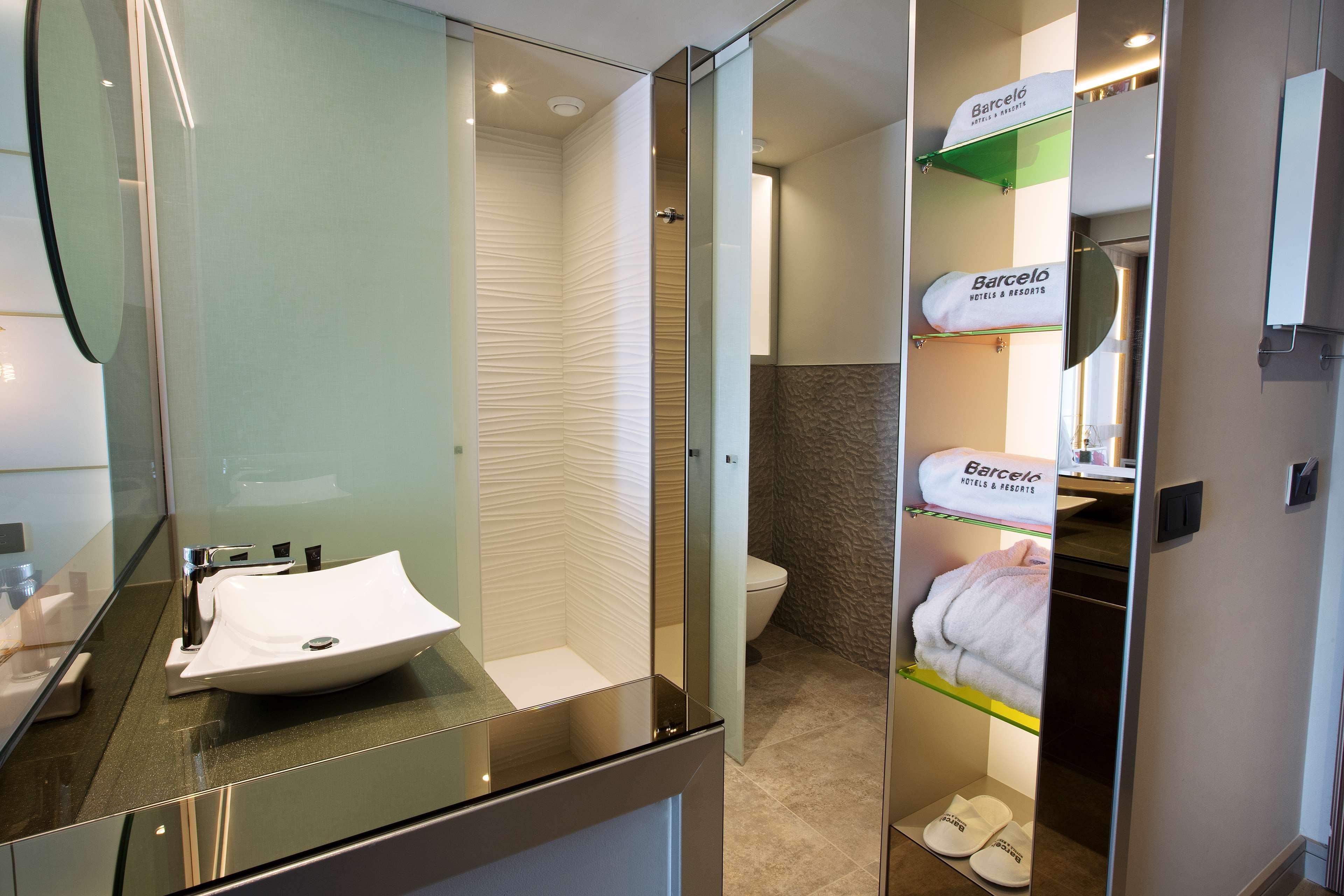 Double or Twin Deluxe