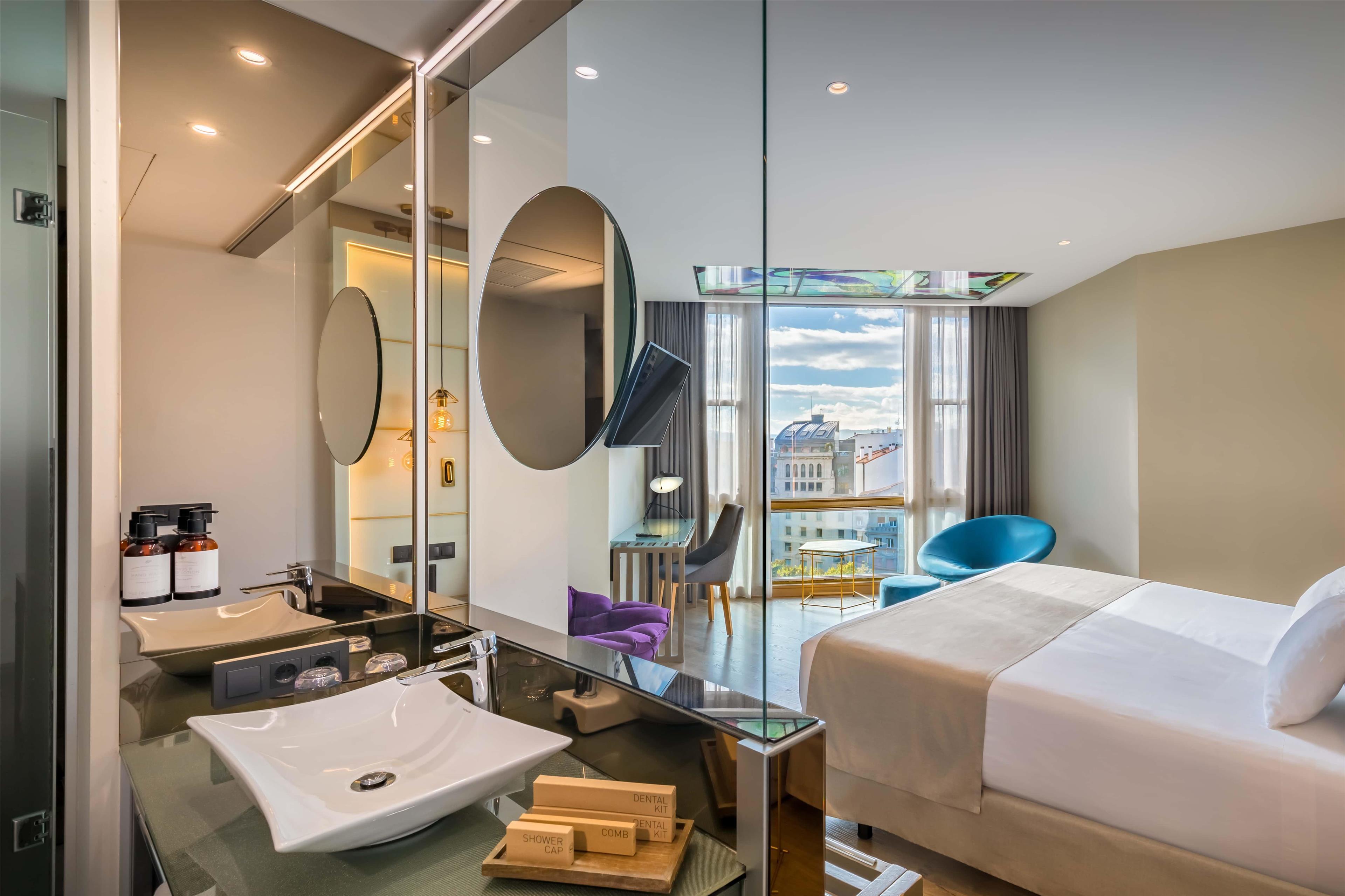 Double or Twin Deluxe