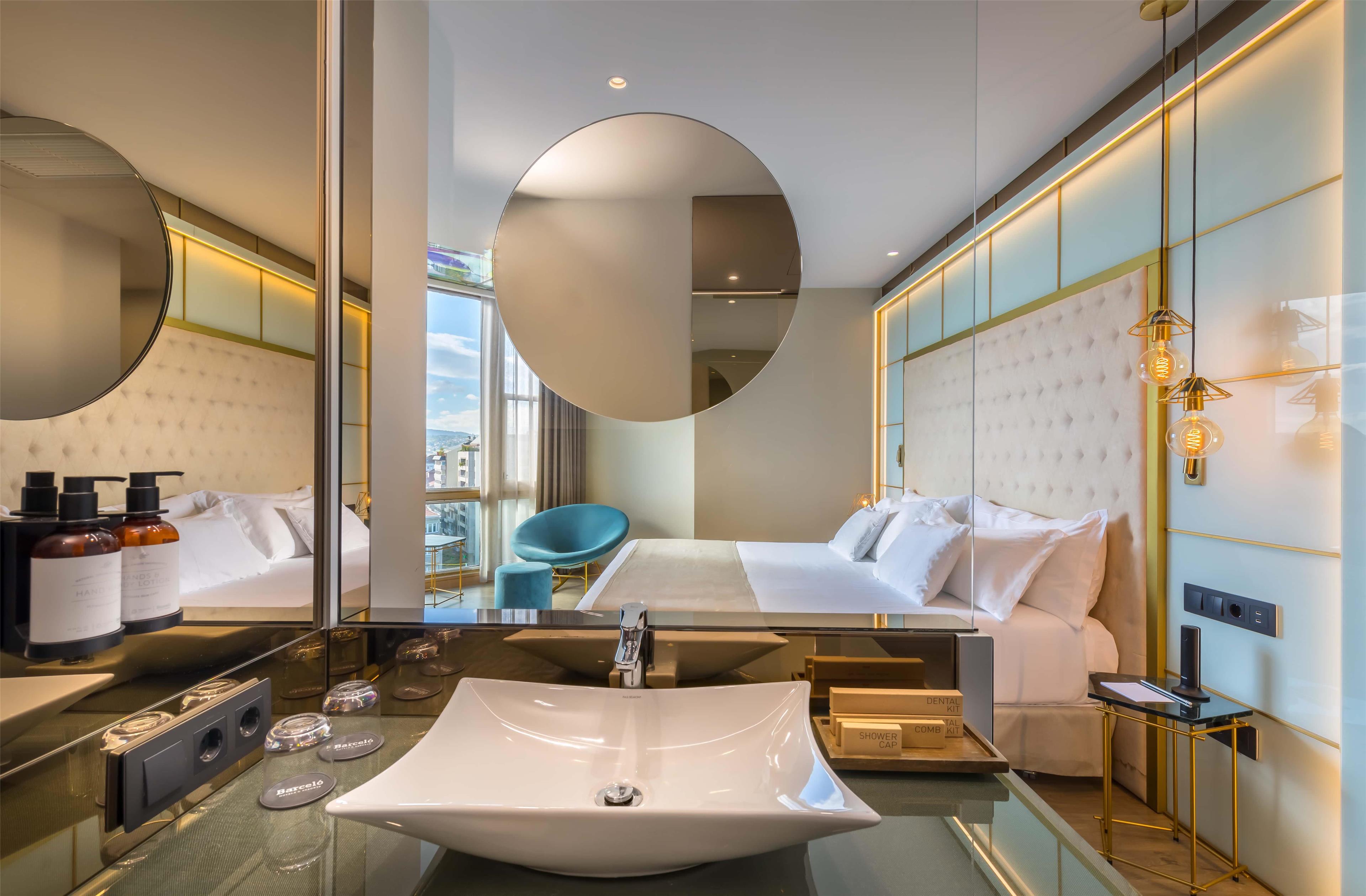 Double or Twin Deluxe