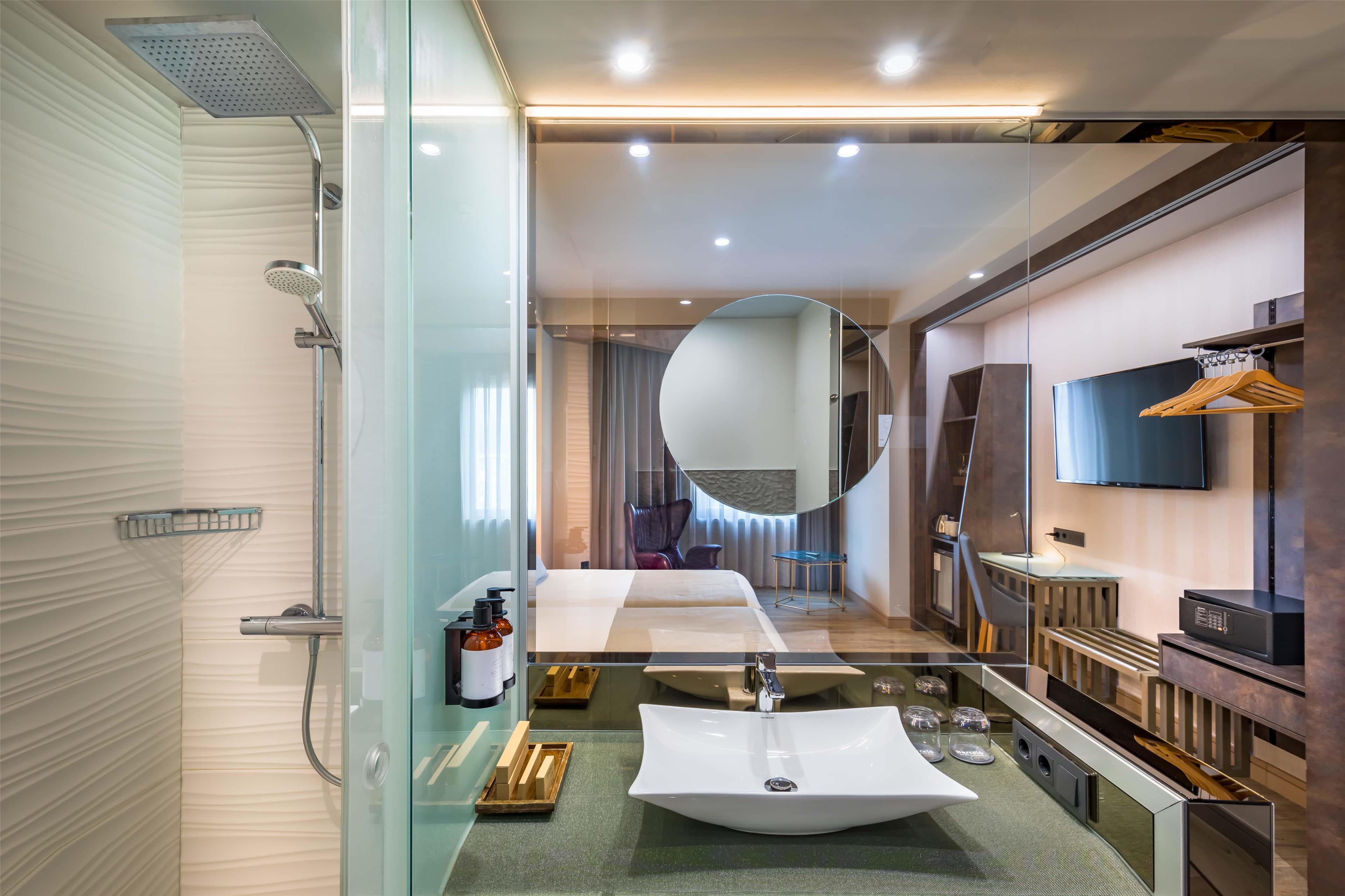 Double or Twin Superior