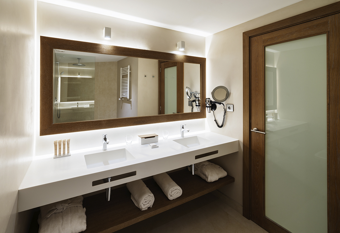 Double or Twin Standard