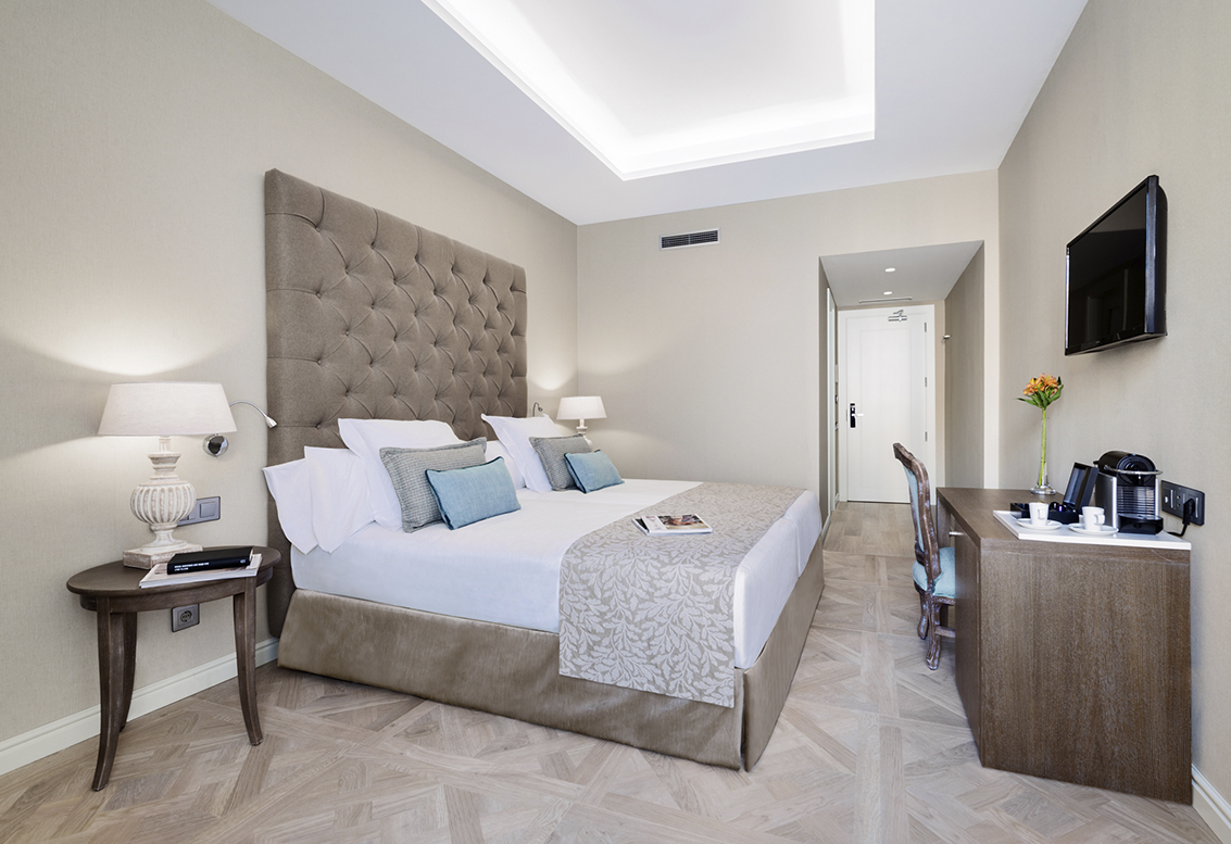 Double or Twin Standard