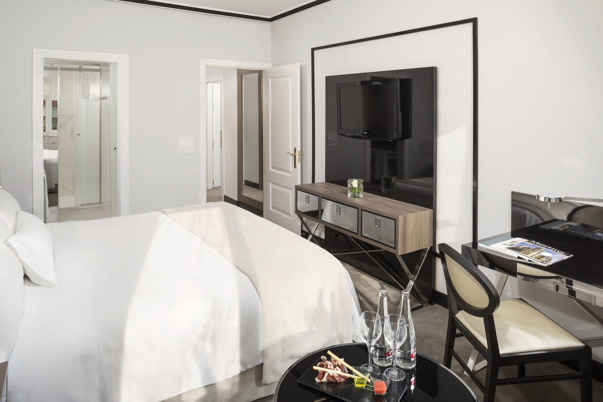 Room Connecting Room