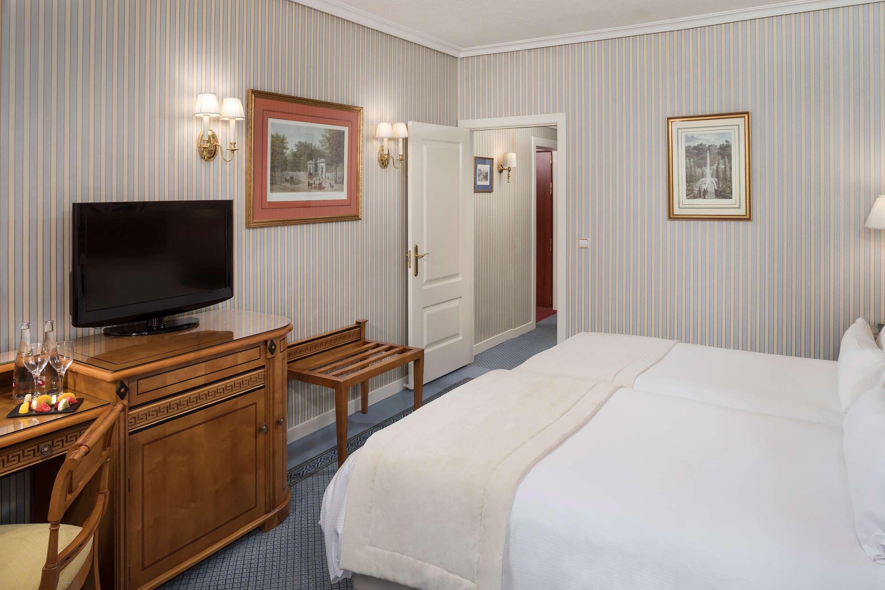 Double or Twin Standard