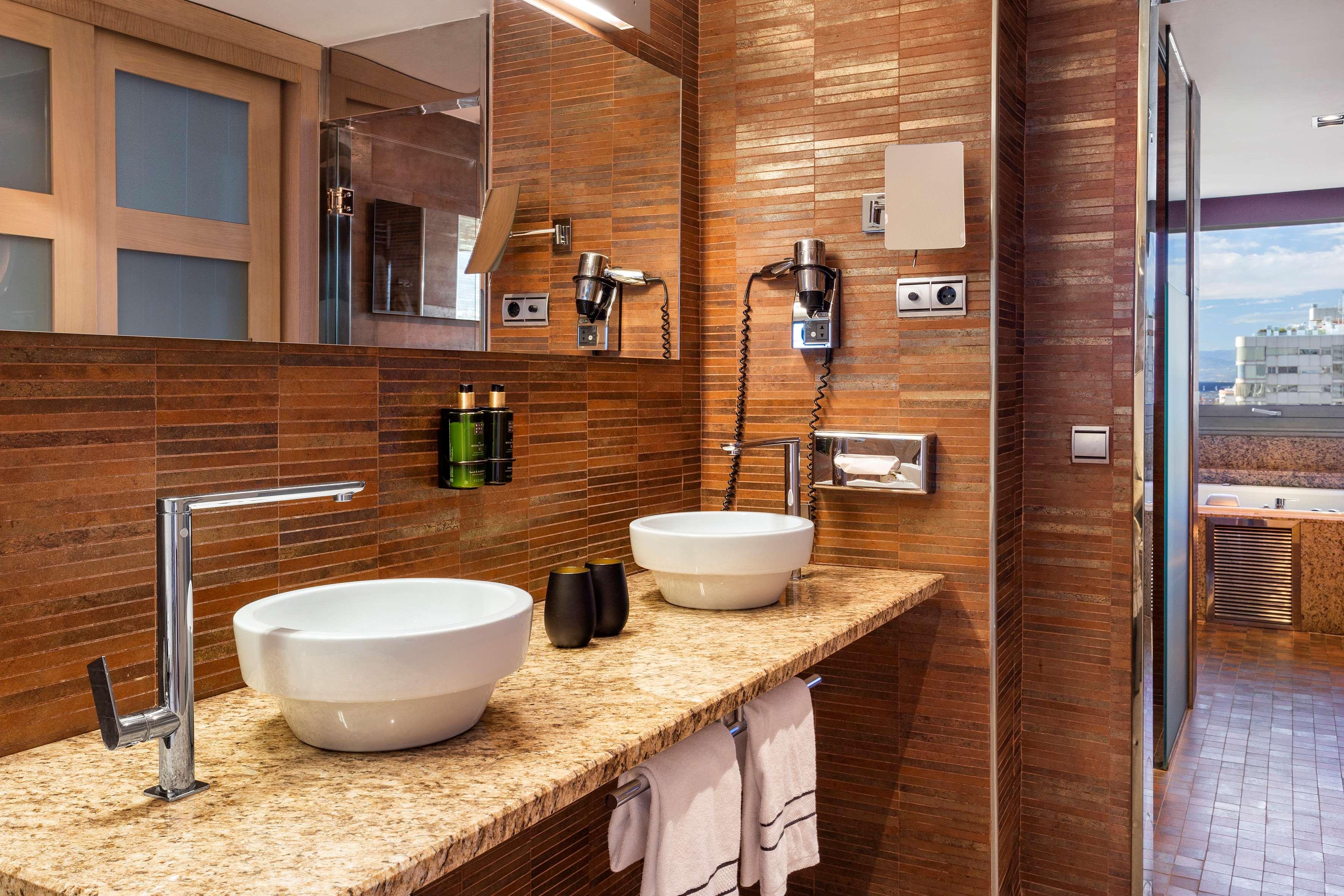 Double Single Premium