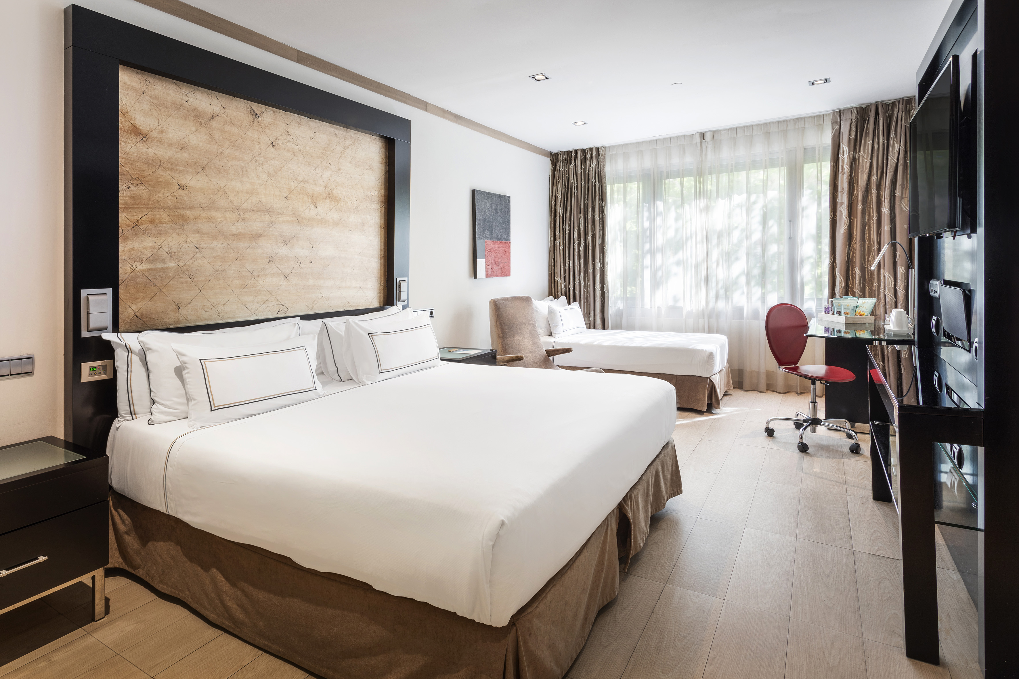 Double or Twin Standard