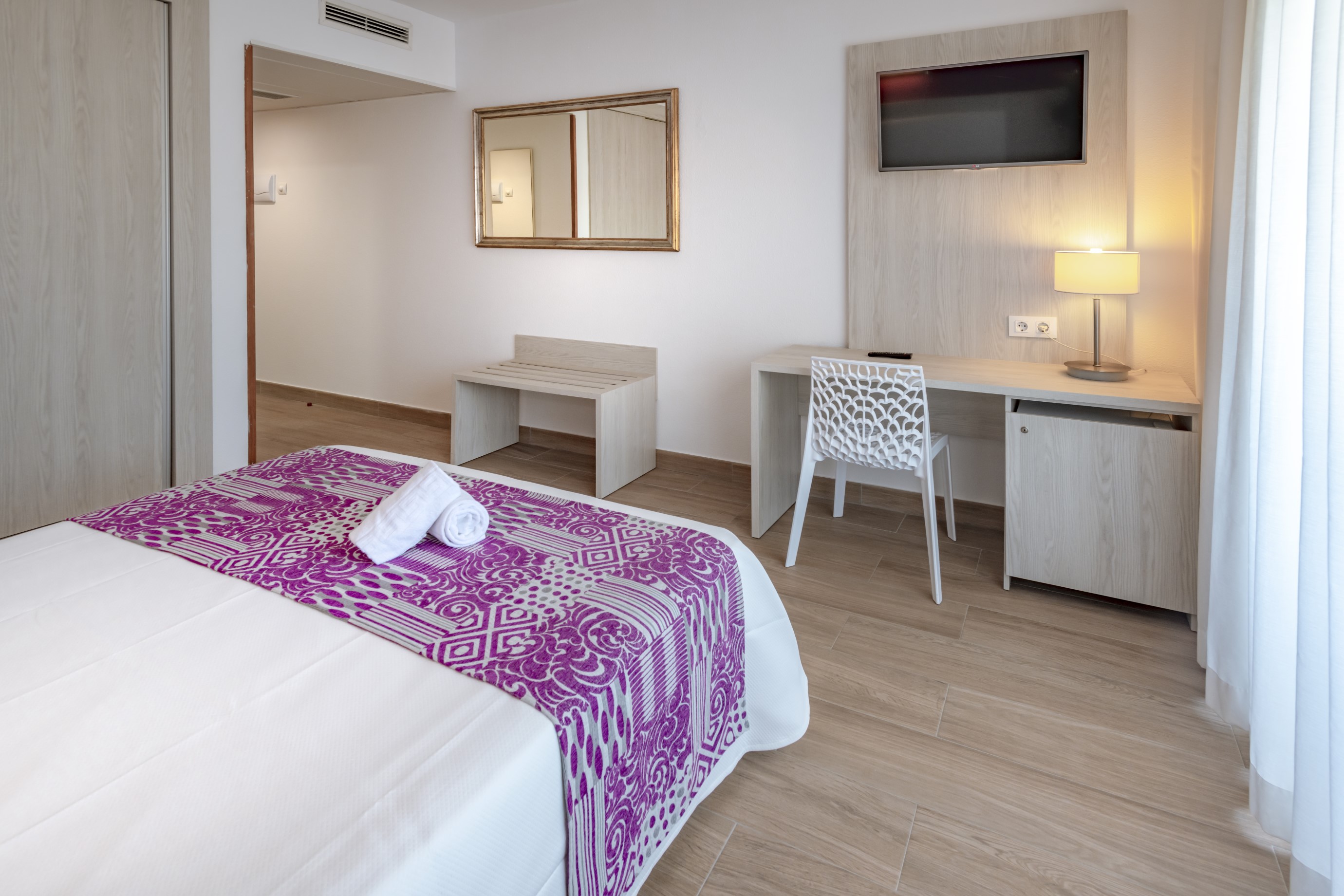 Double or Twin Standard