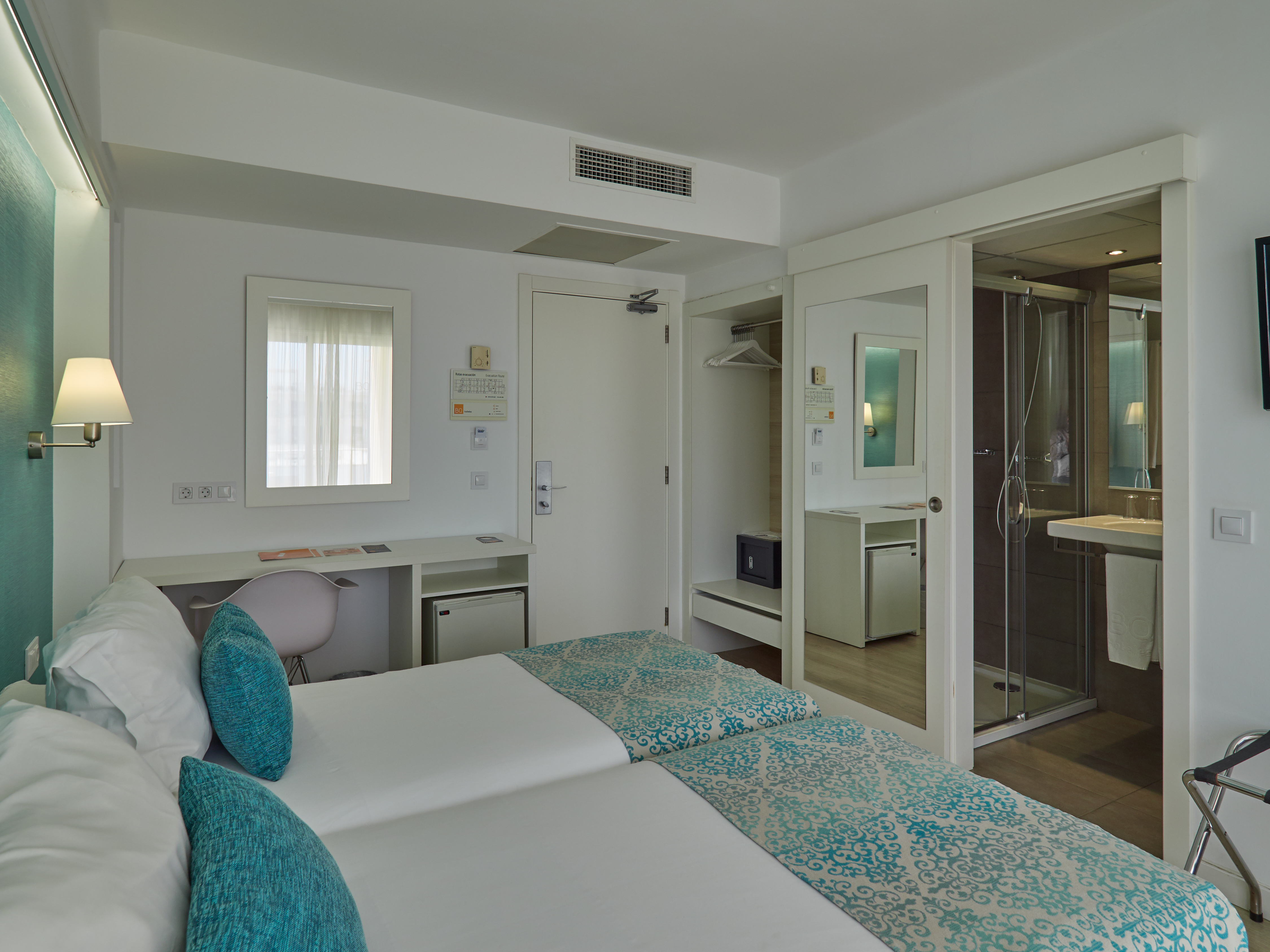 Double or Twin Standard