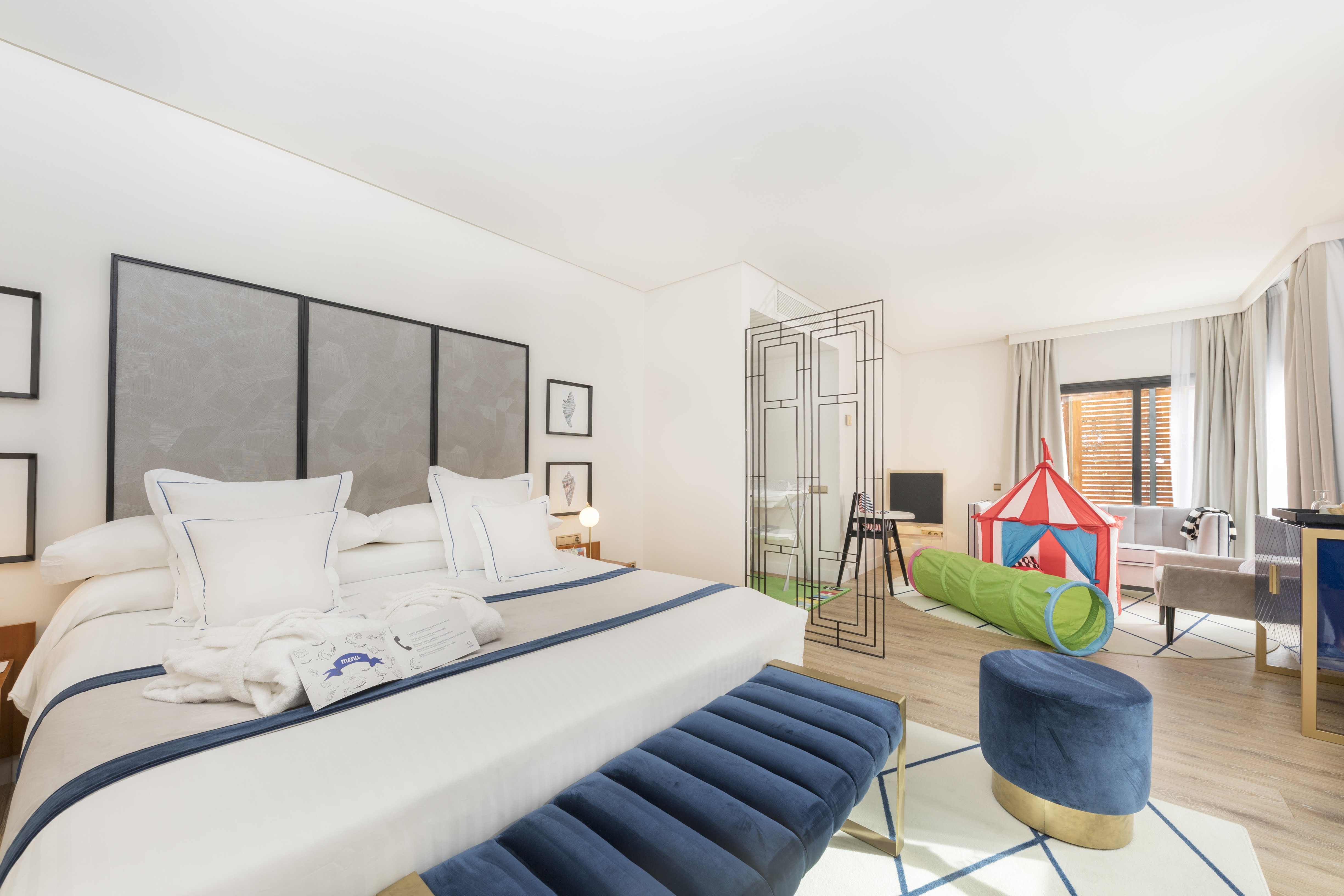 Family Room Superior