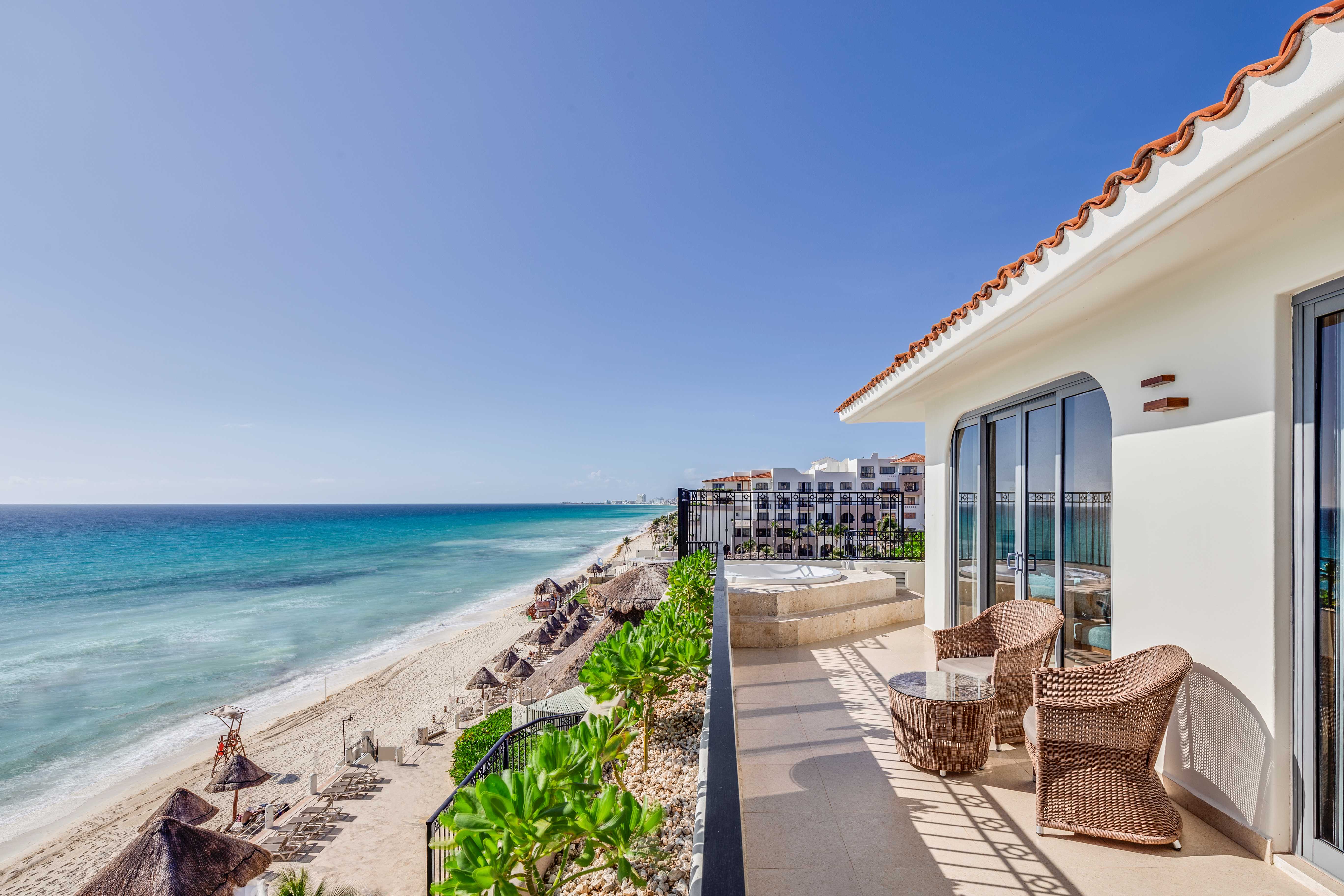 Double Ocean Front King Bed