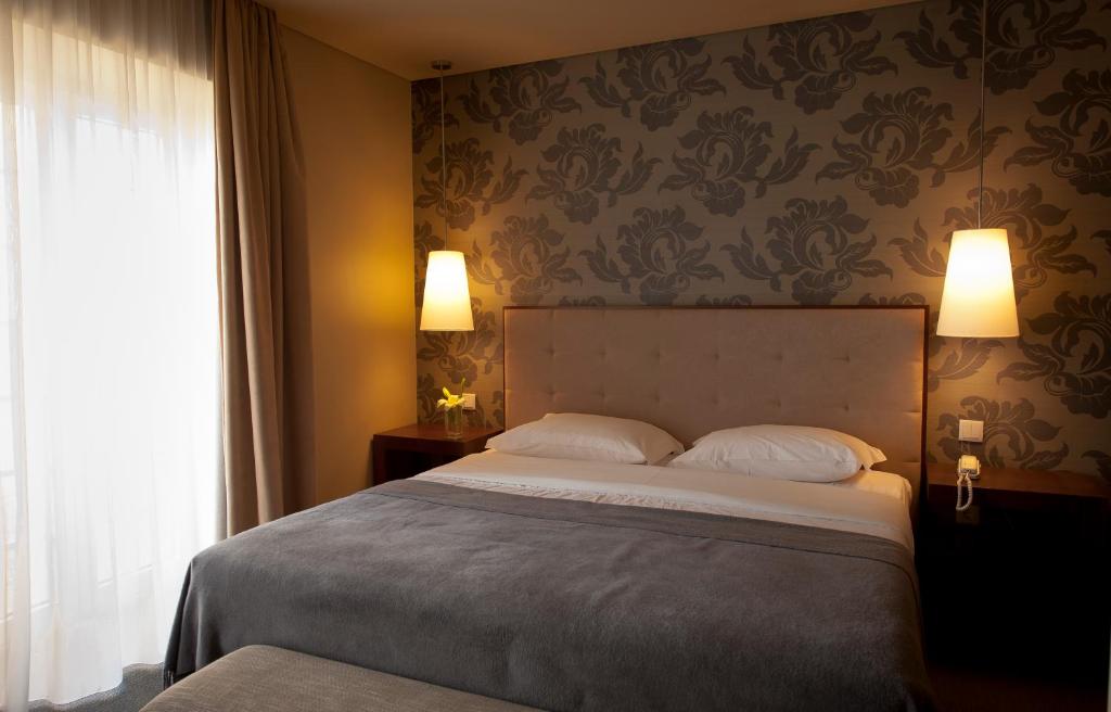 Double or Twin Superior