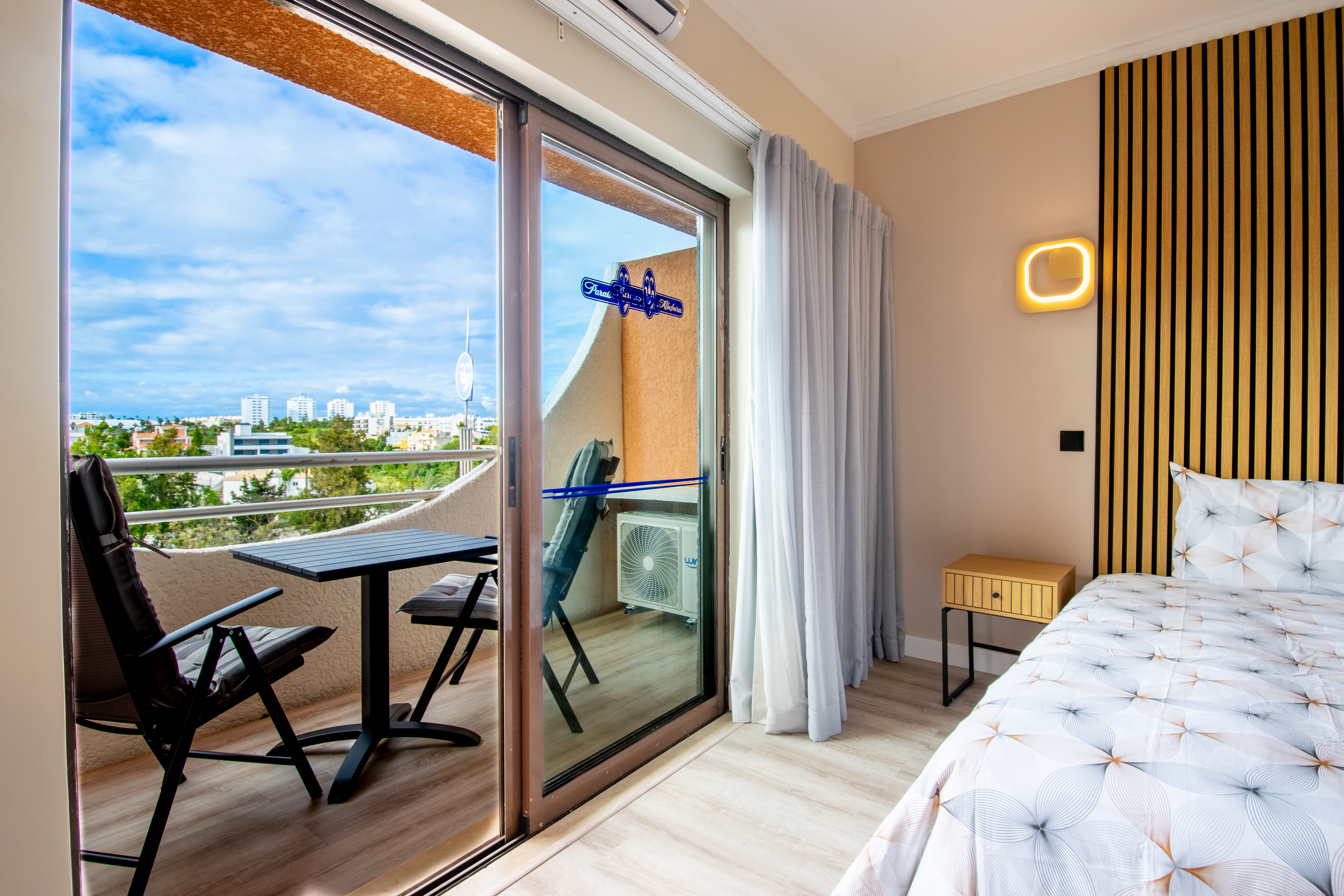 Studio Superior City View