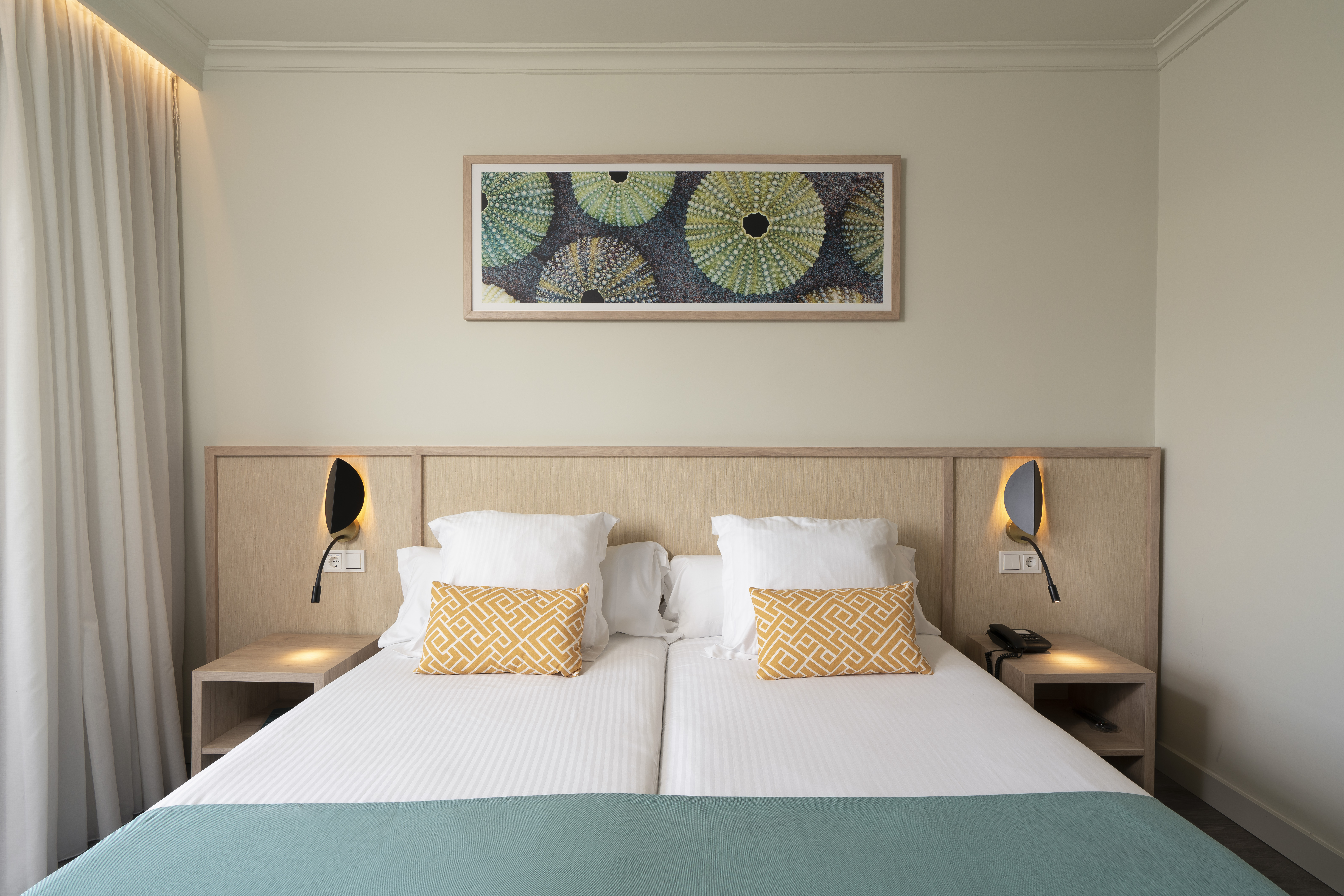 Double or Twin Side Sea View