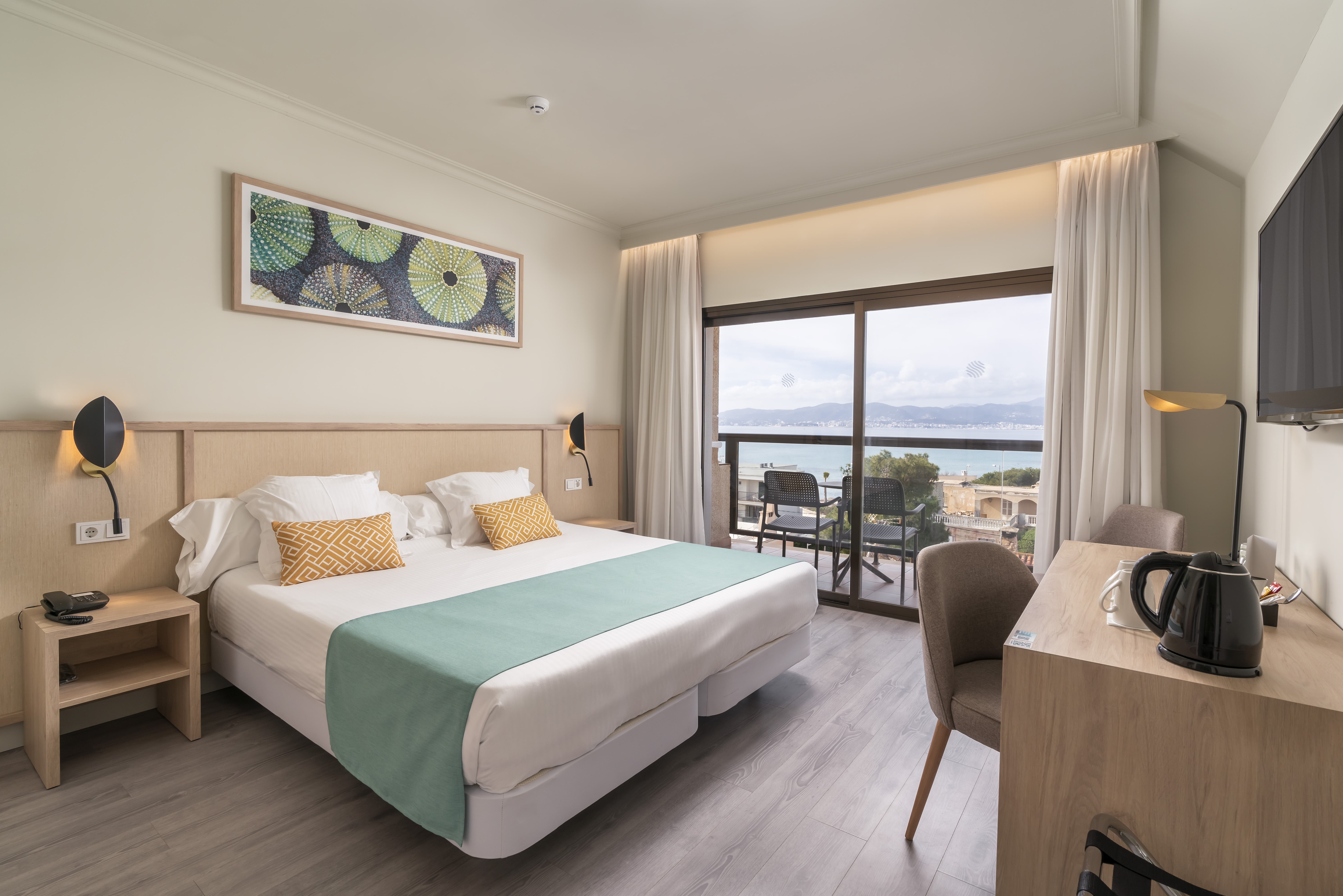 Double or Twin Side Sea View