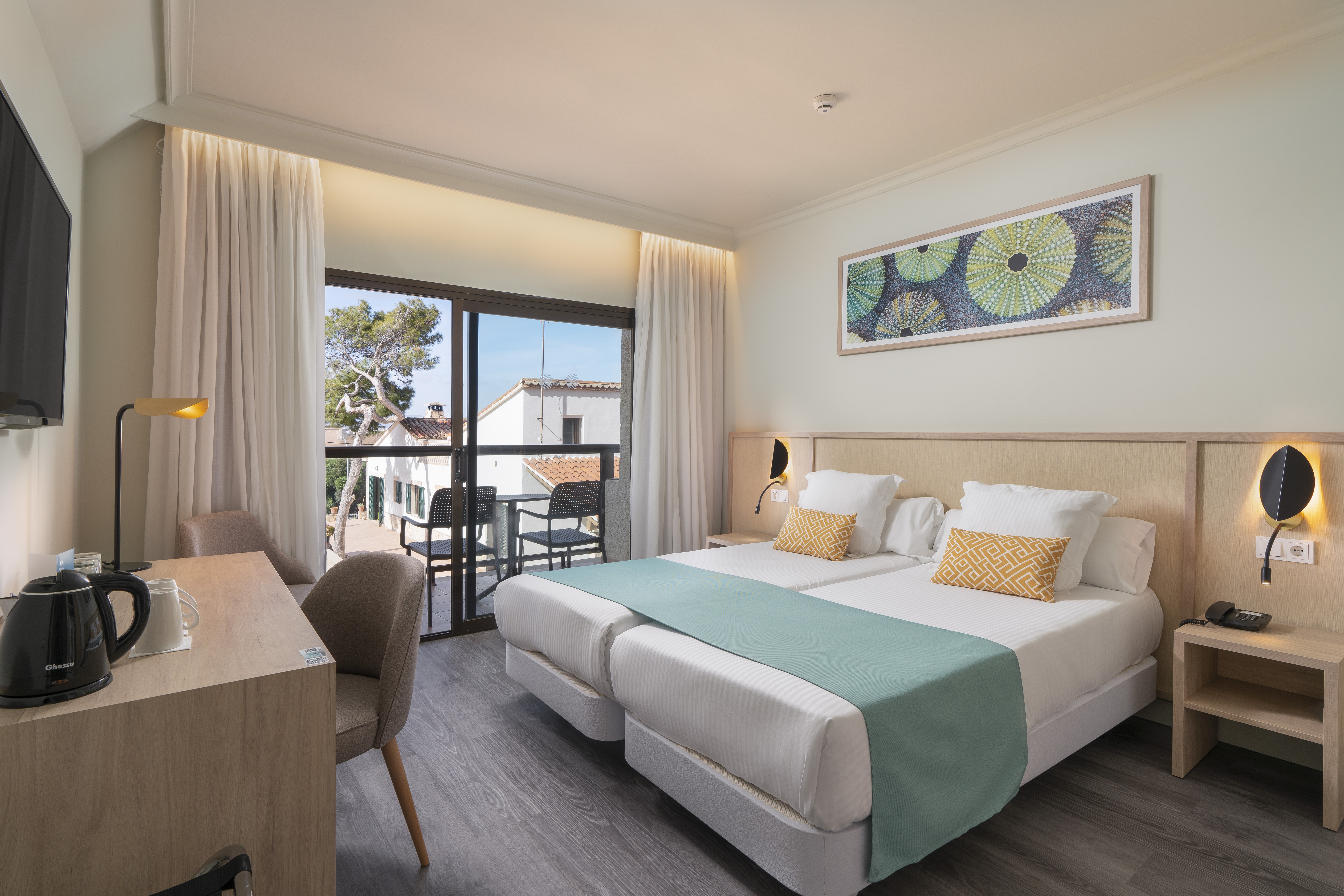 Double or Twin Standard