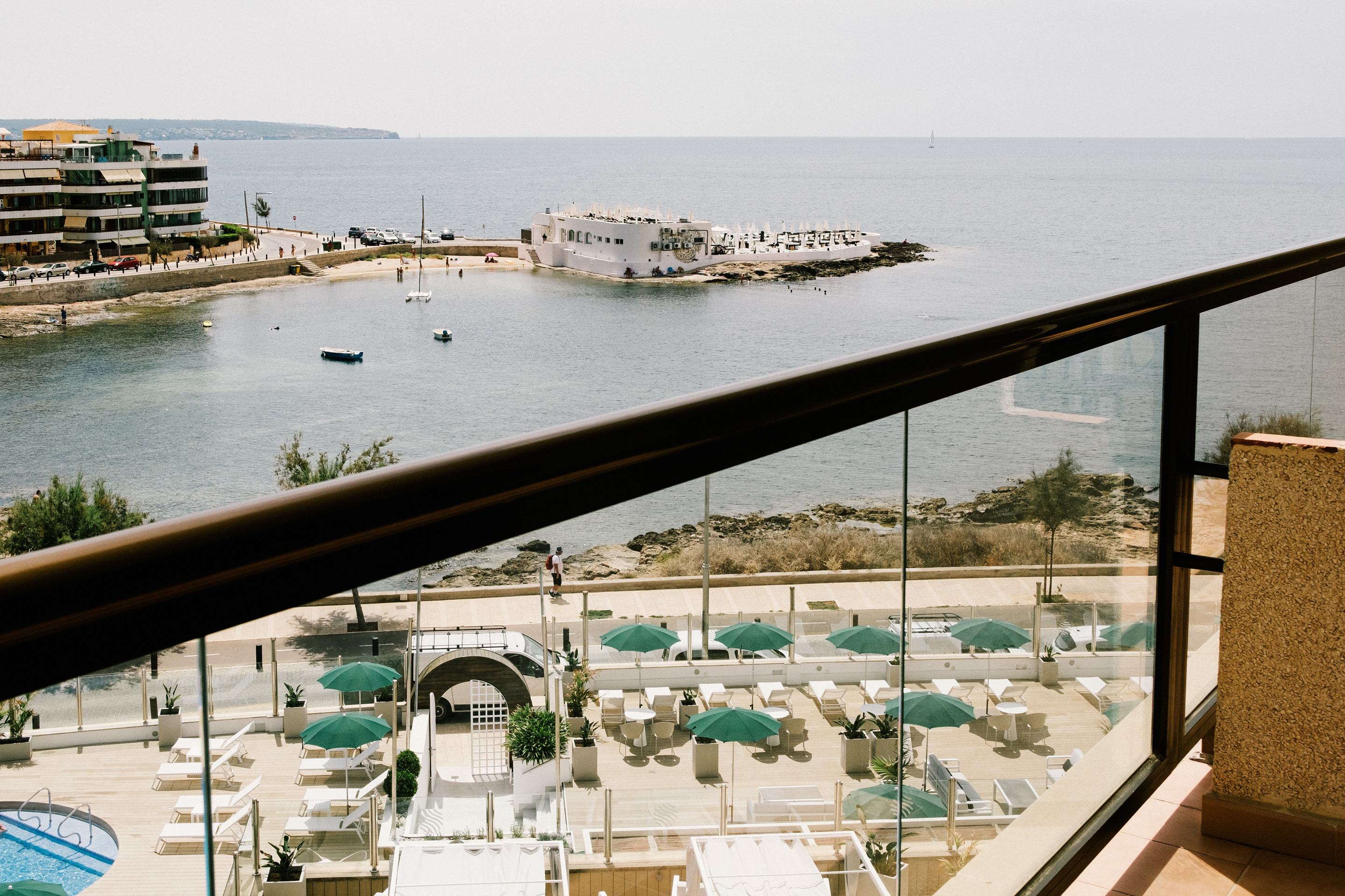 Double Single Pool View