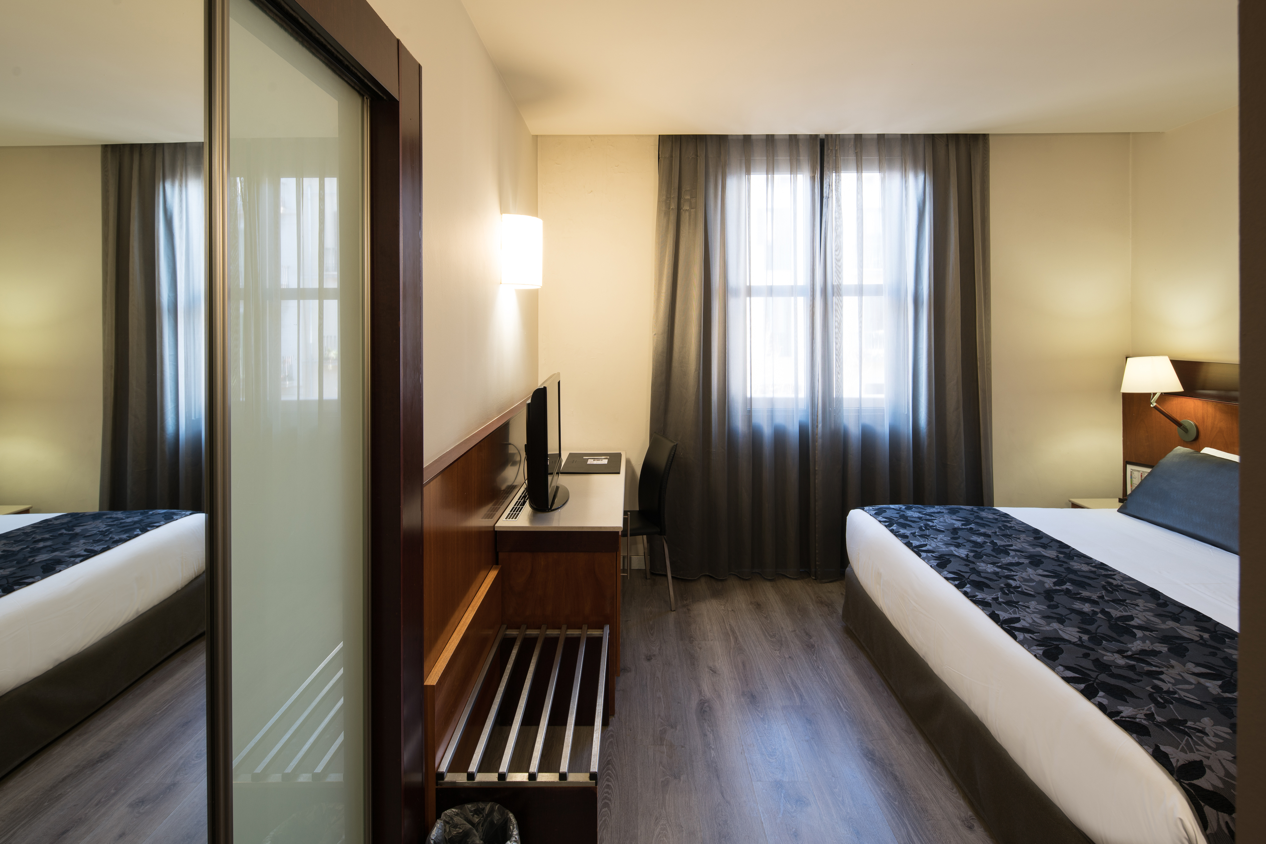 Double or Twin Standard