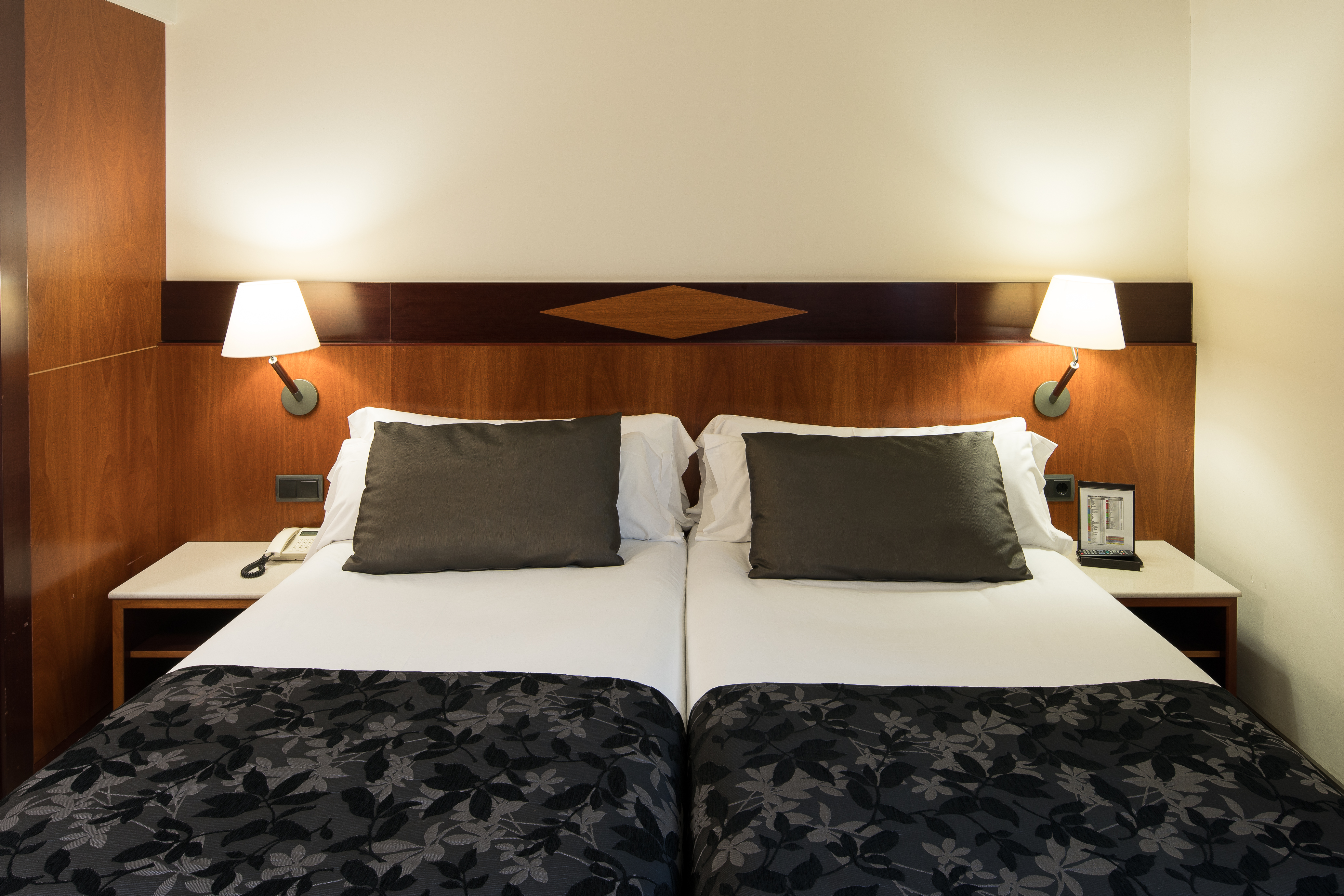 Double or Twin Standard