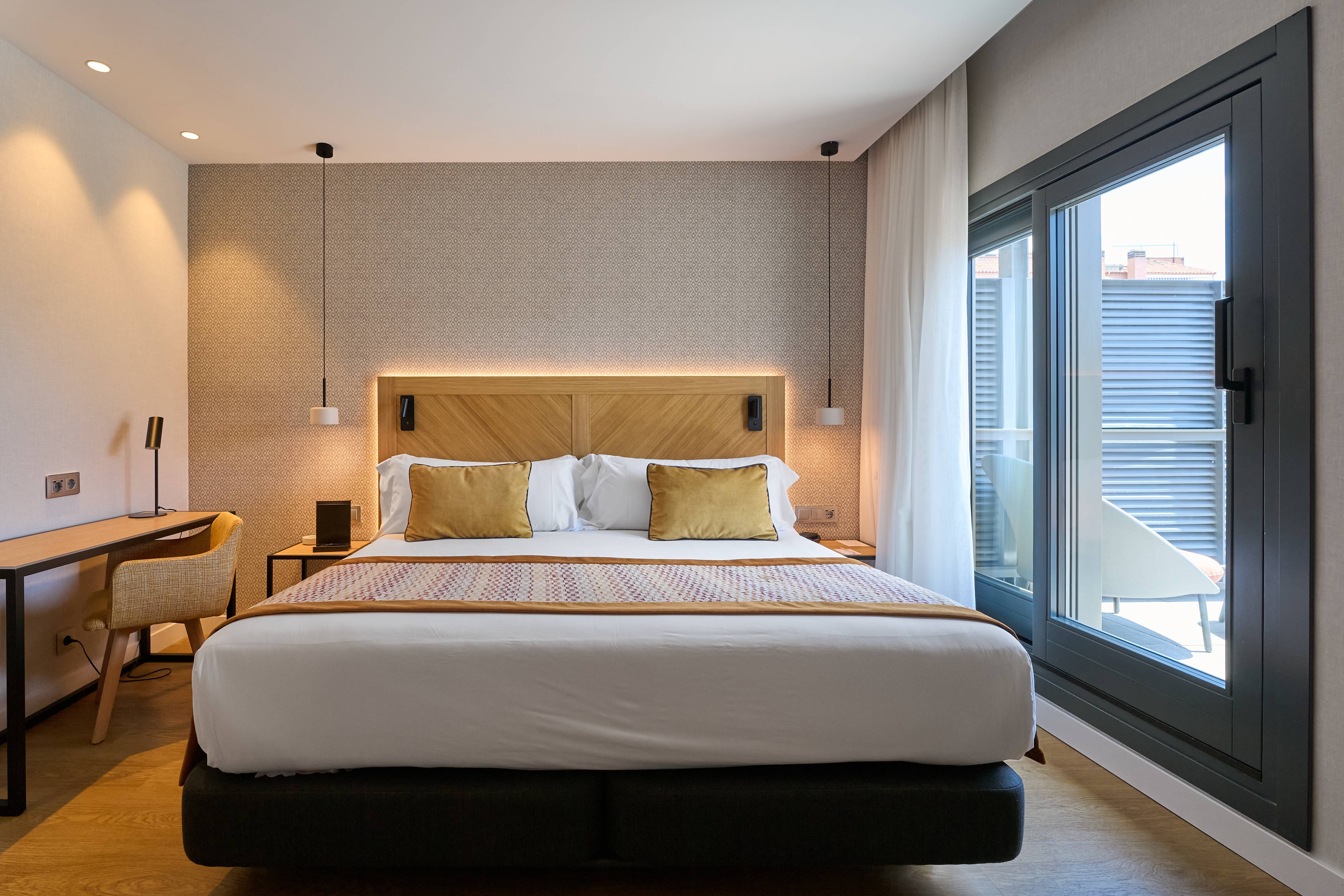 Double or Twin Deluxe with Terrace