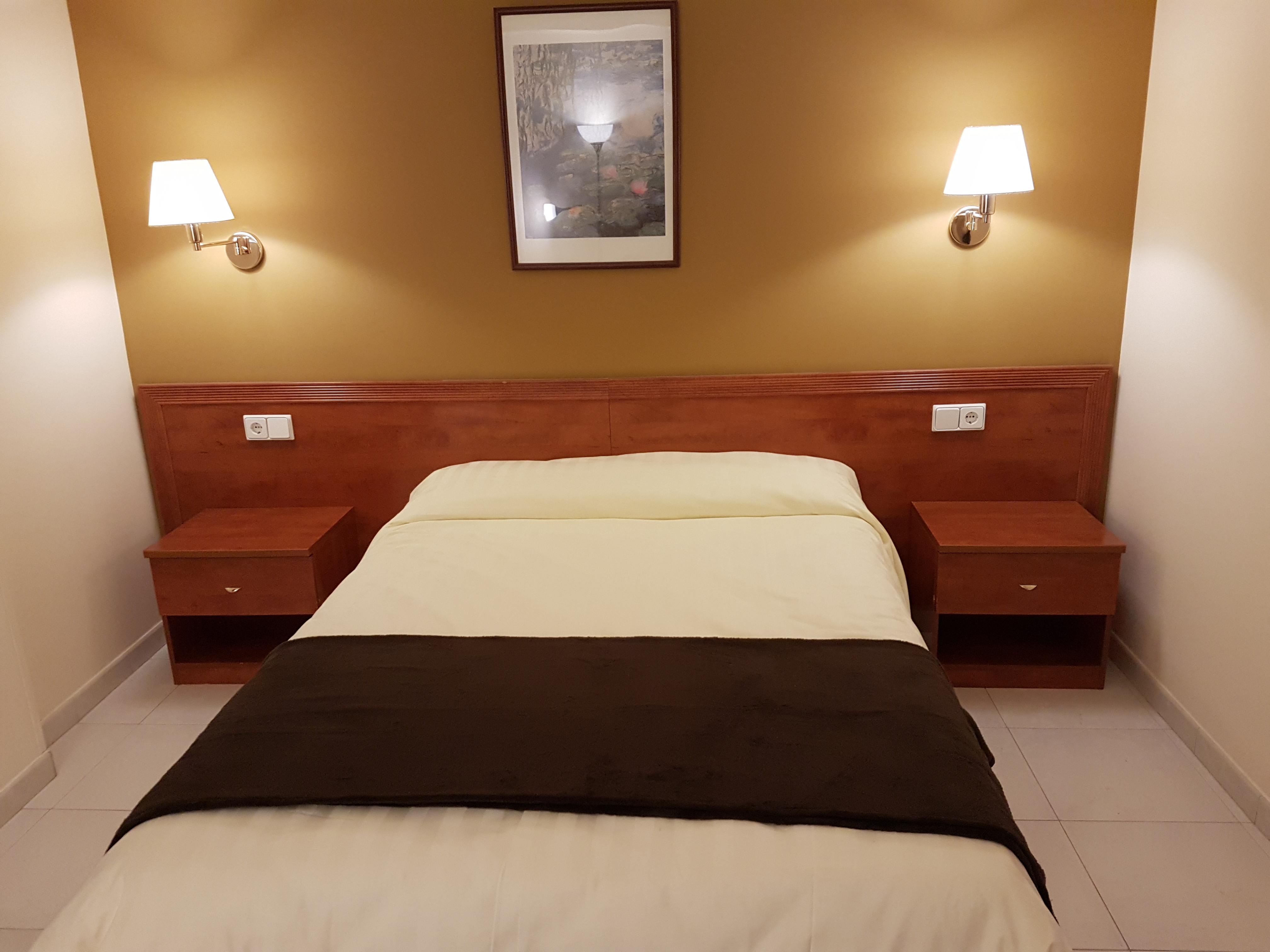 Double or Twin Standard