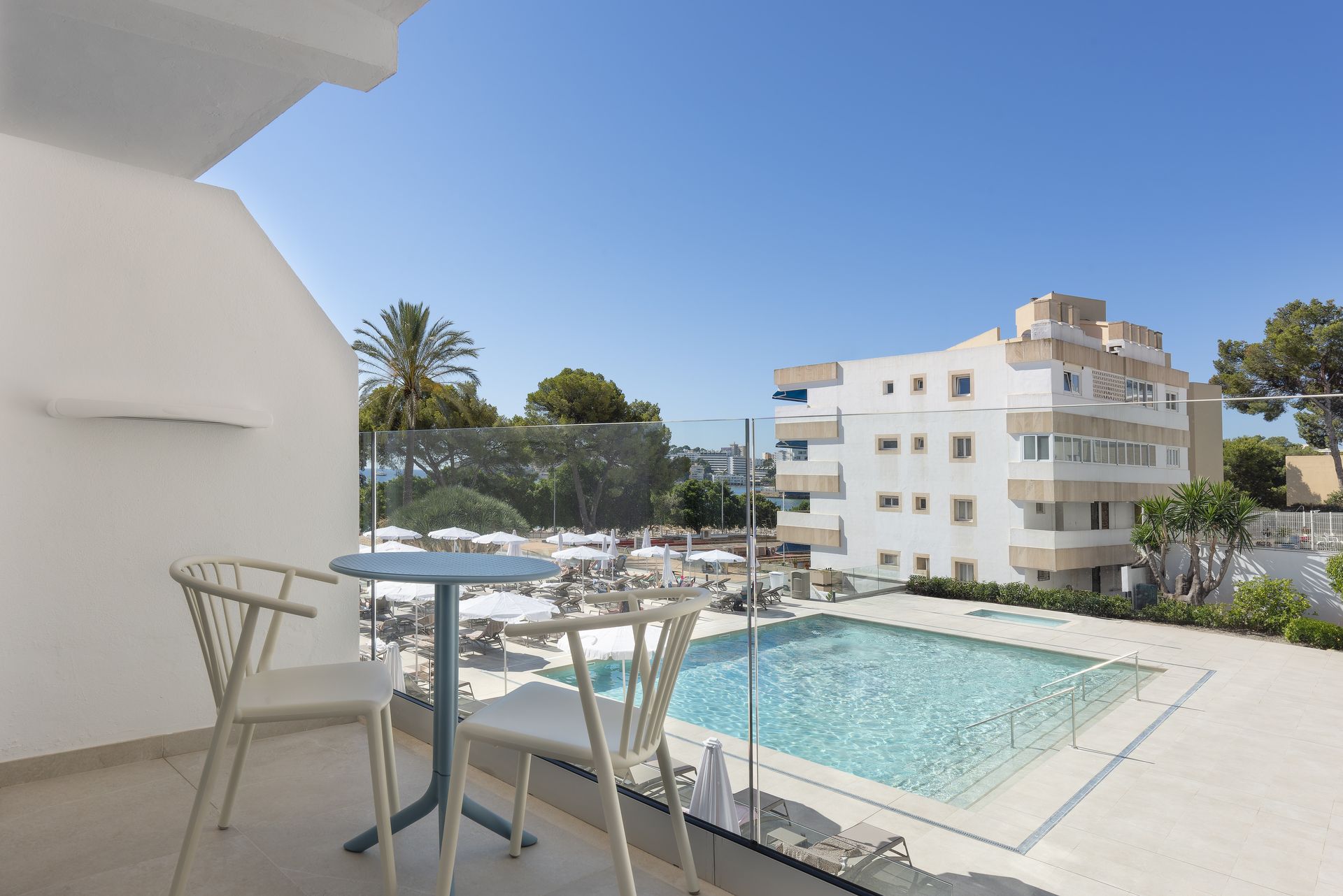 Double or Twin Side Sea View