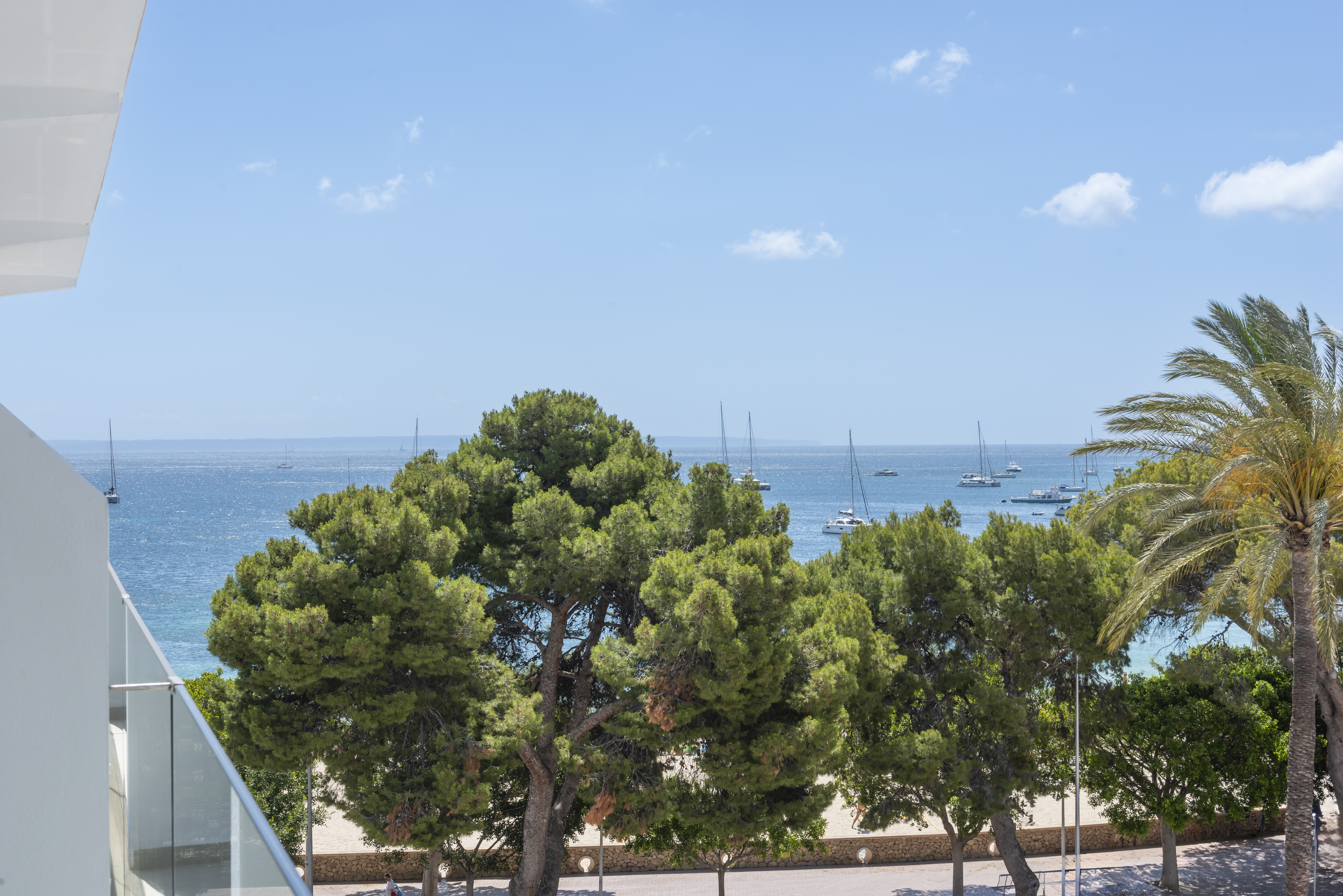 Double or Twin Side Sea View