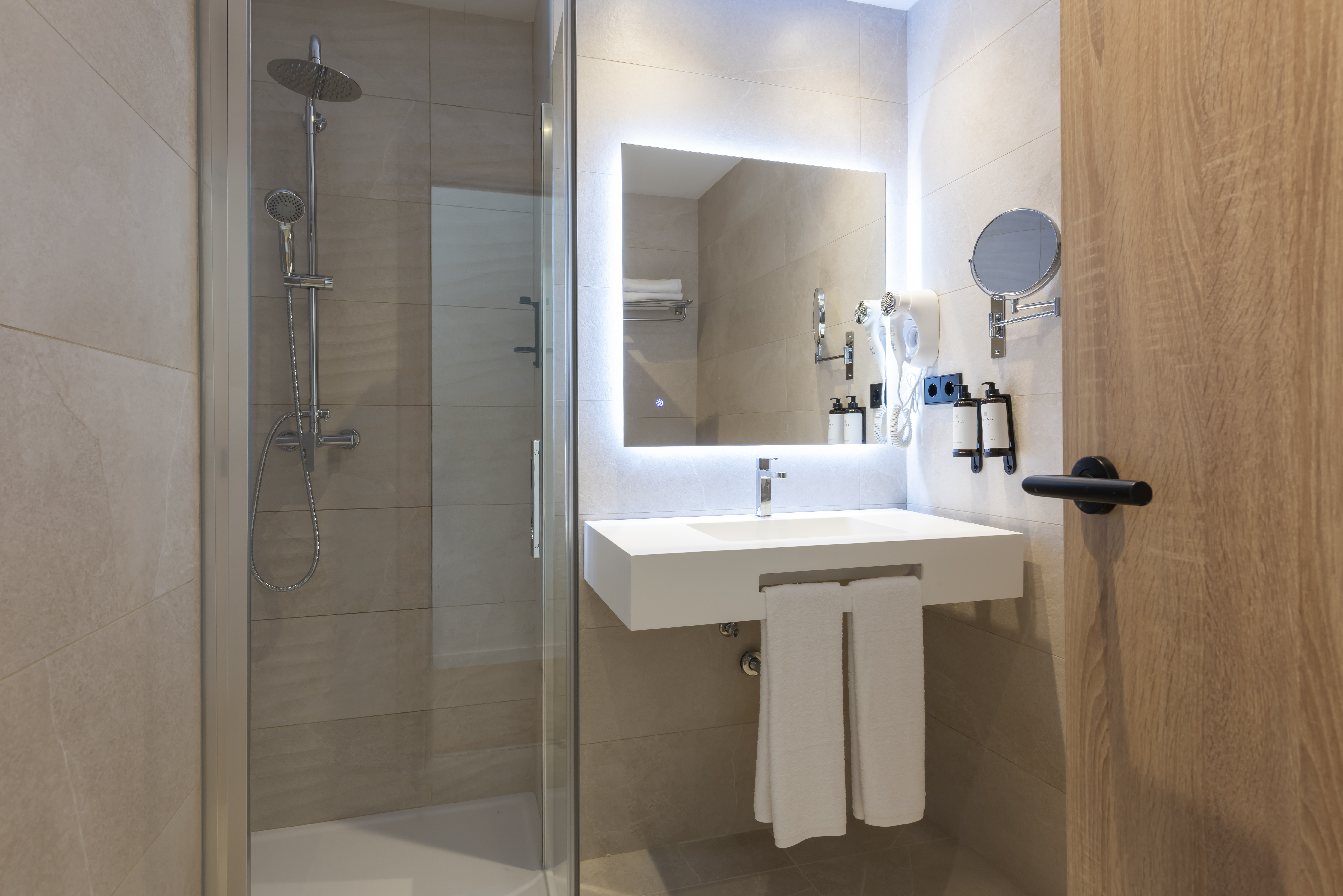 Double or Twin Side Sea View