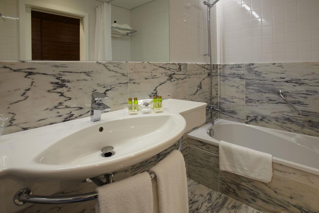 Double or Twin Superior