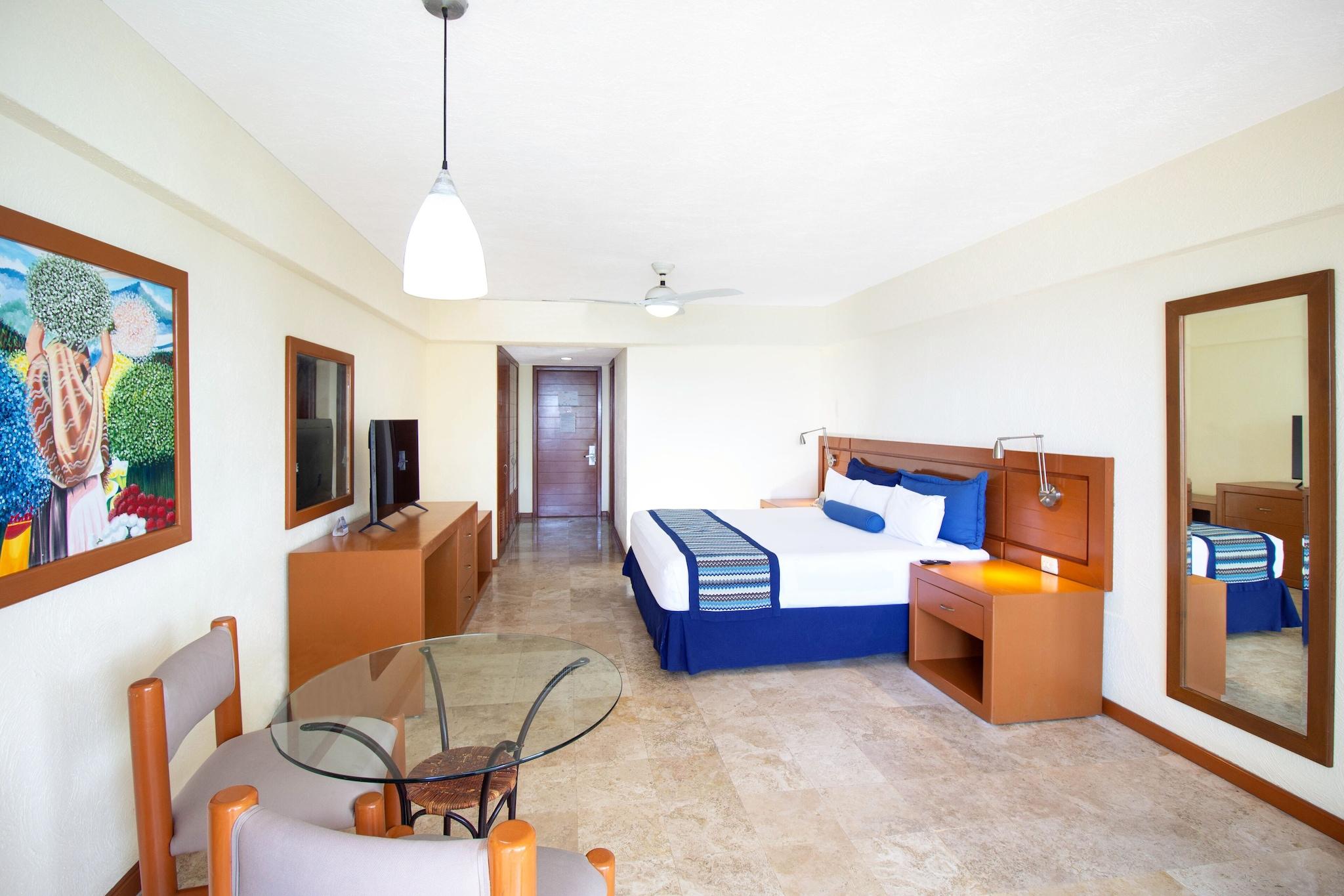 Suite Ocean View Queen Bed