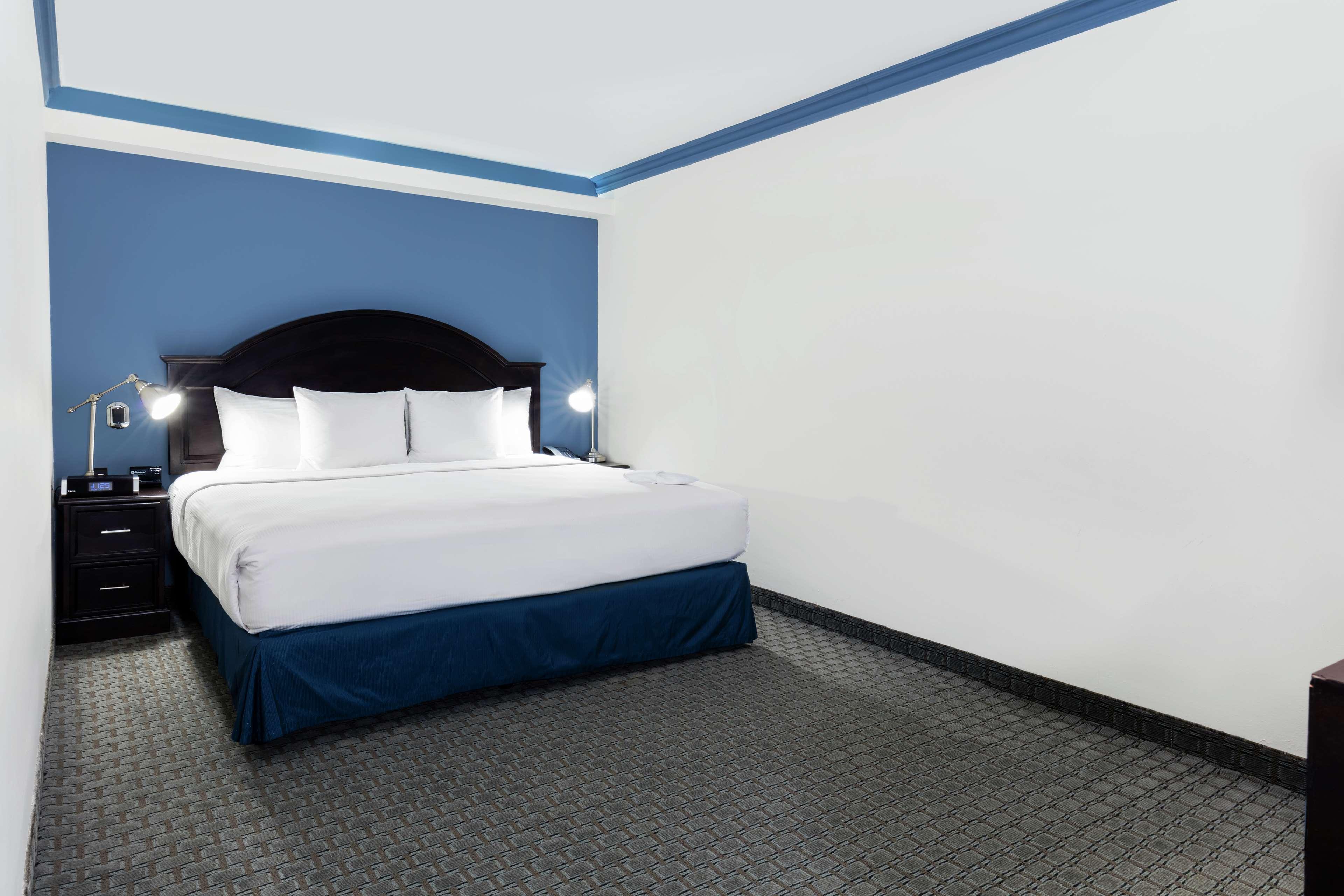 Junior Suite King Size Bed