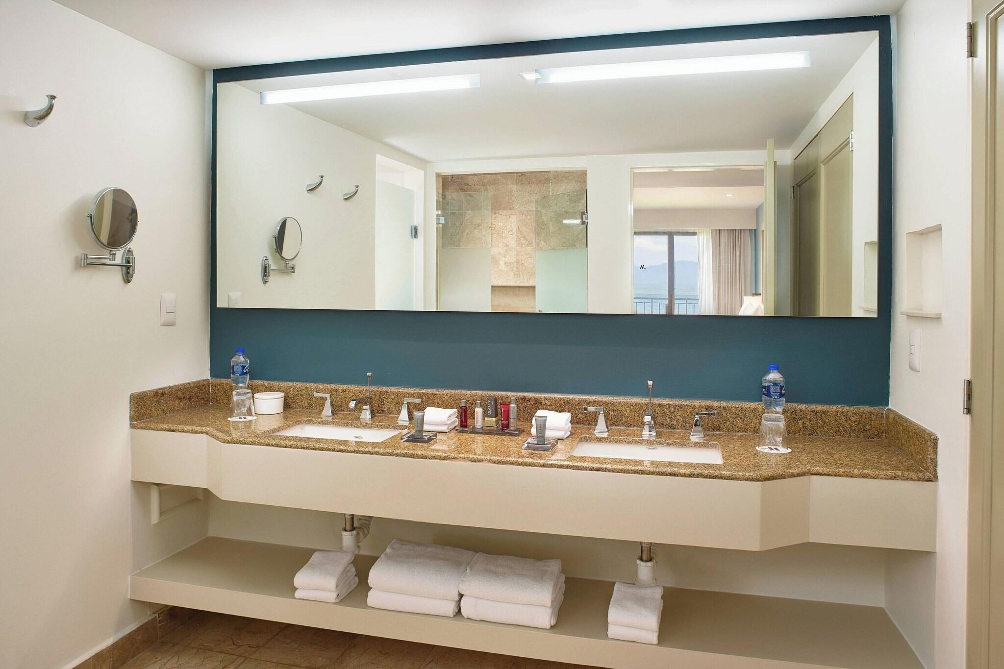 Suite Ocean Front One Bedroom