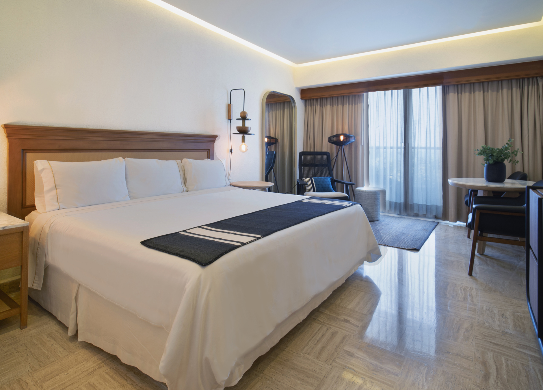 Room Partial Ocean View King Bed